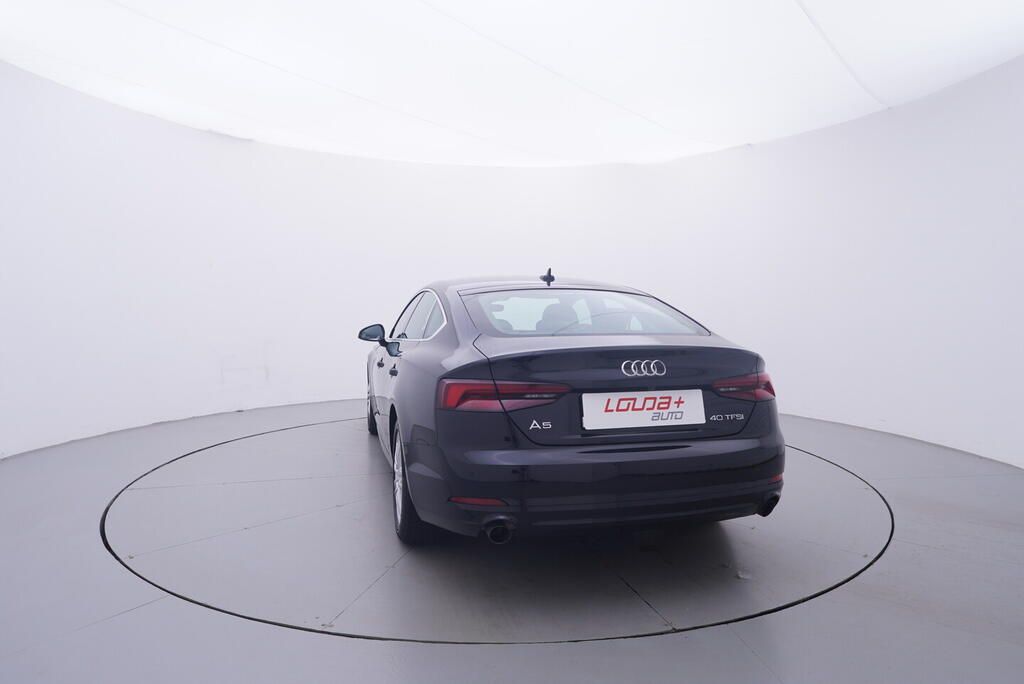 Audi A5, 2.0 TSI 140 kW - fotka 4