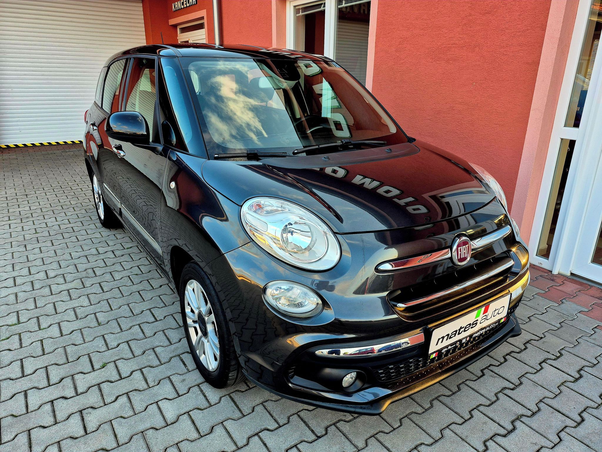 Fiat 500L, 1.6 JTDM Lounge 88kw 7míst (OD - fotka 4