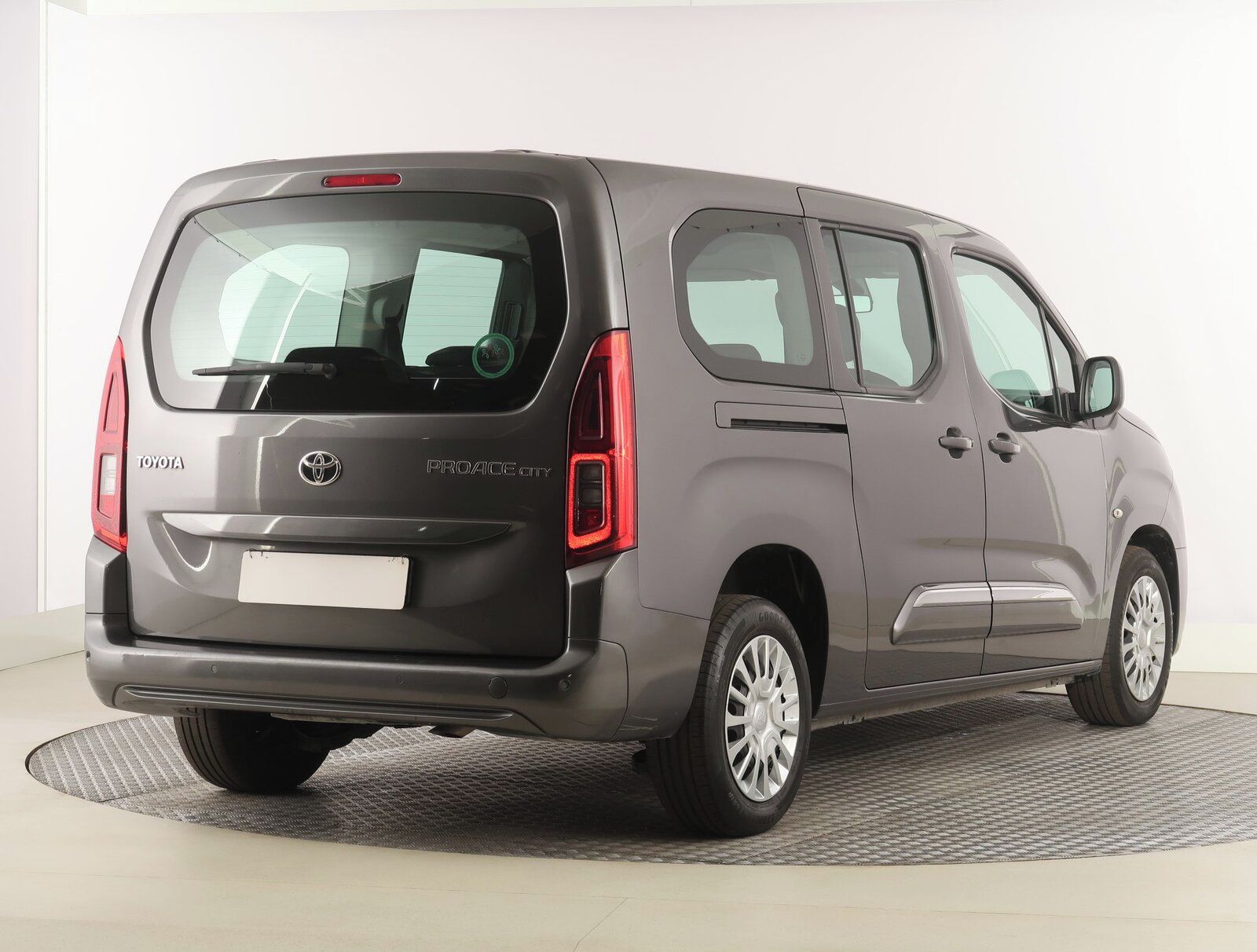 Toyota Proace City Verso, Maxi 1.2 T, 7Míst, Klima, 1Maj - fotka 5