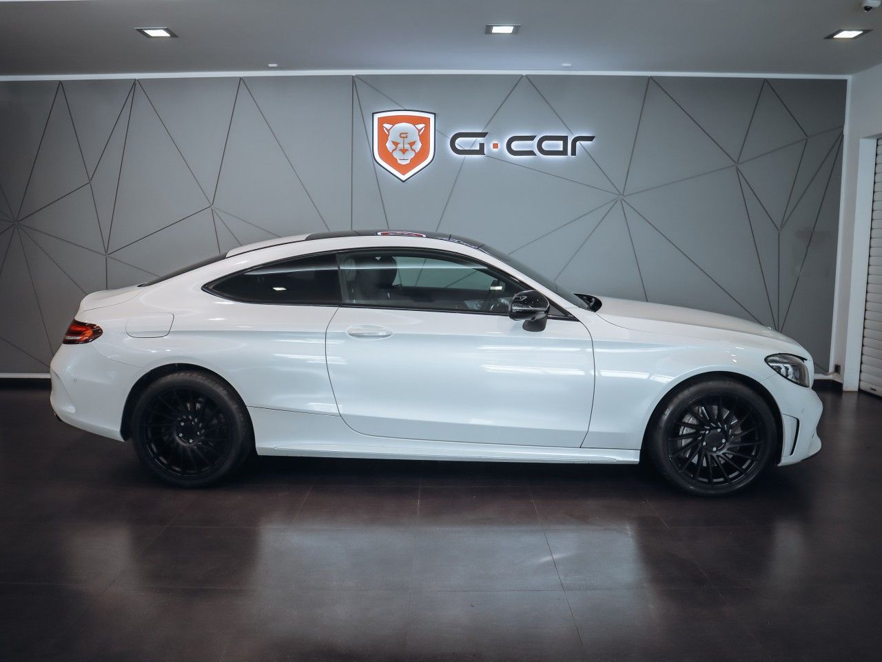 Mercedes-Benz Třídy C, C 300d coupe 4MATIC AMG - fotka 6