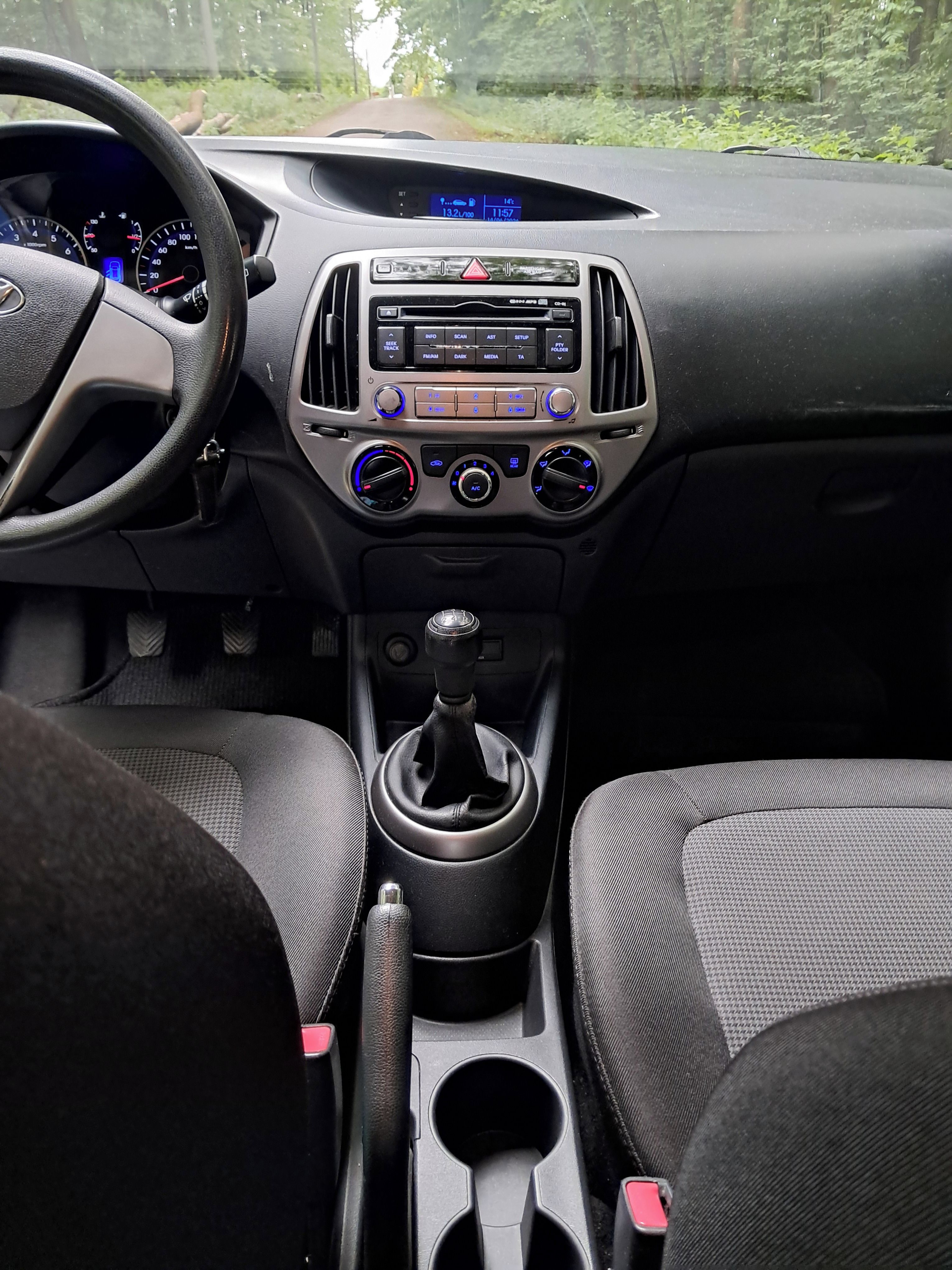 Hyundai i20, 1.2 benzin - fotka 4