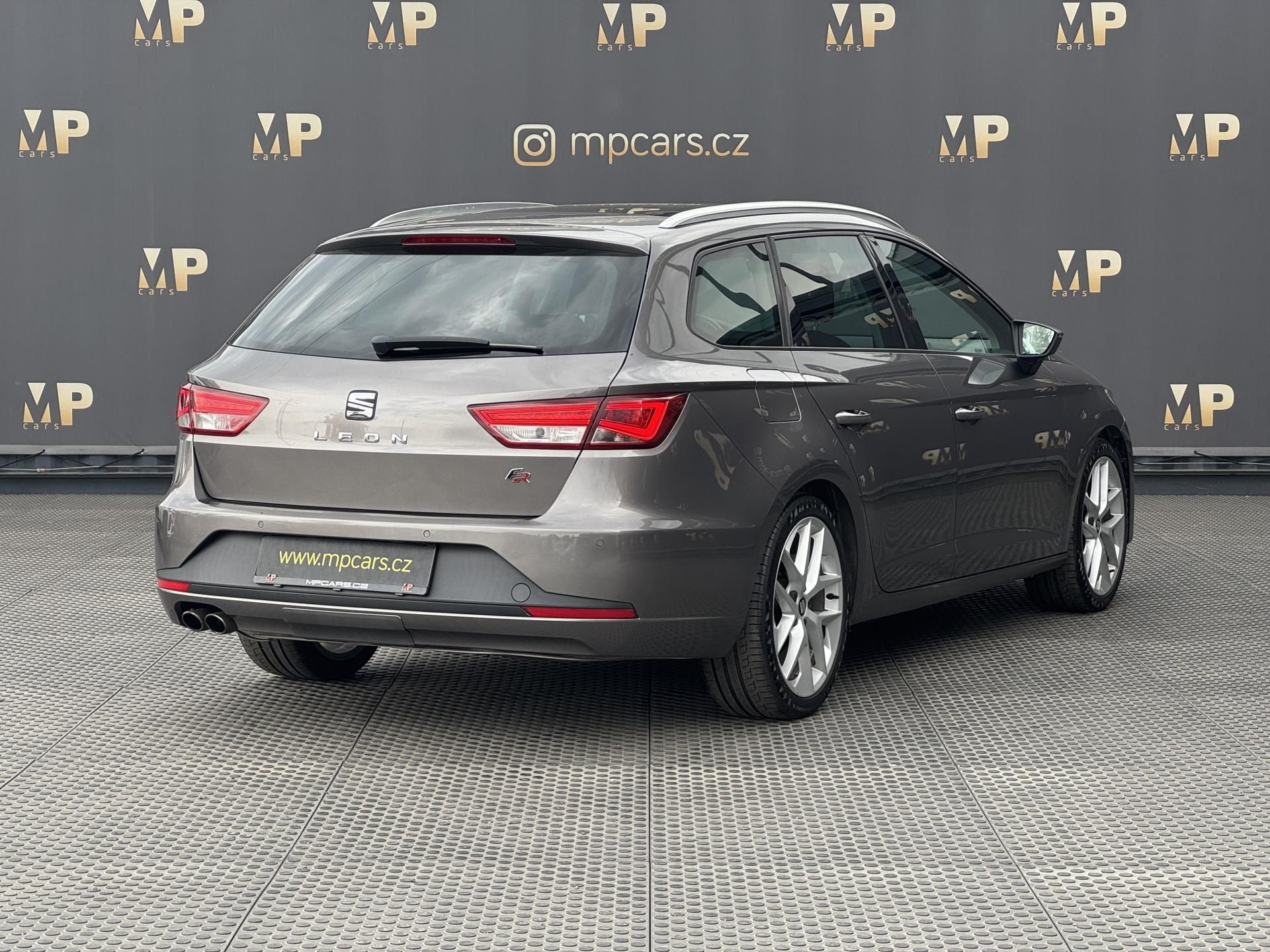 Seat Leon, 1.4TSi 92kW MAN FR, PANO 1.Maj - fotka 6
