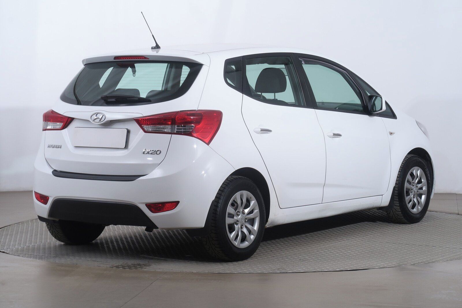 Hyundai ix20, 1.4 CRDi, Serv.kniha, Tempomat - fotka 5