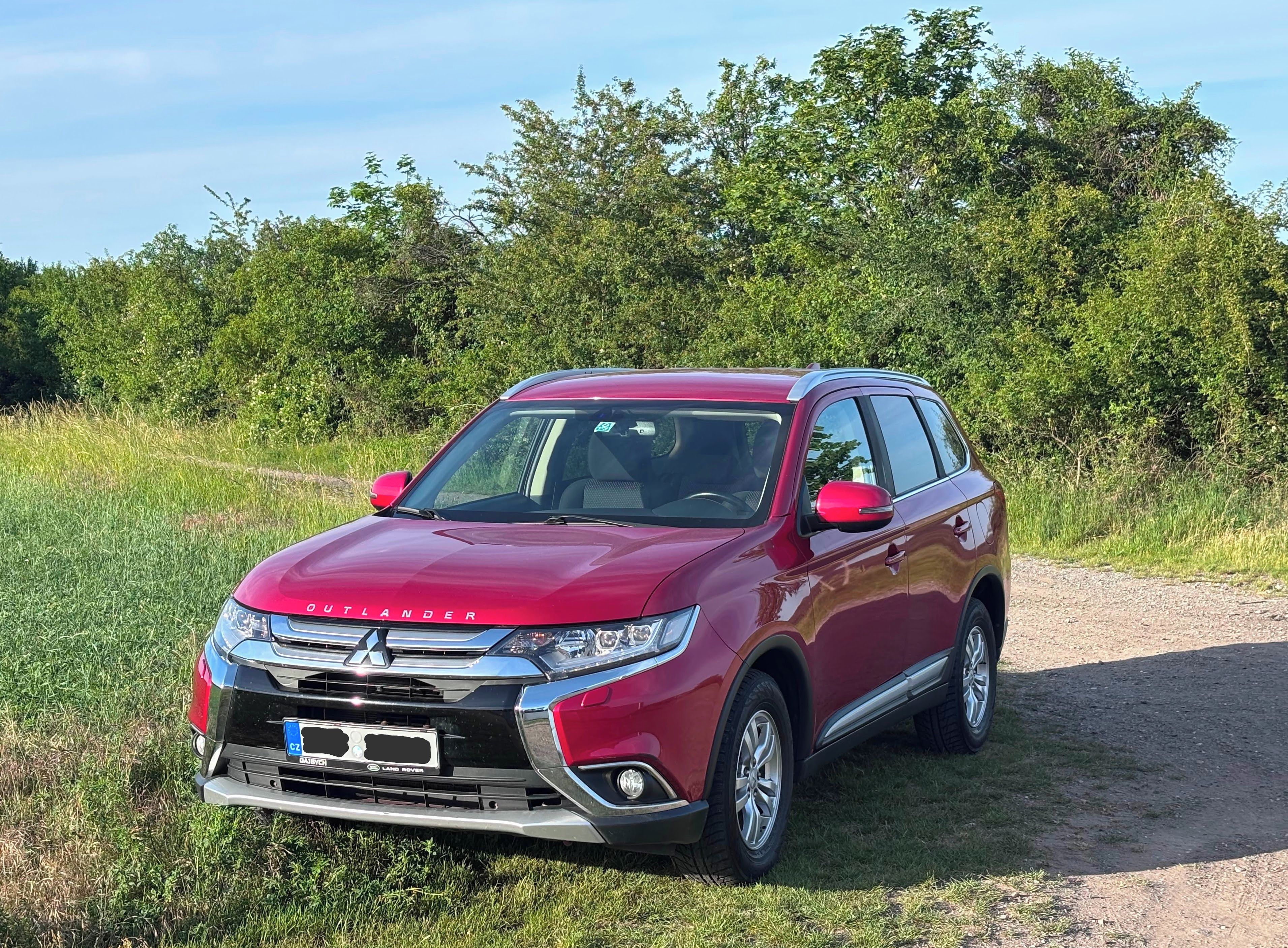 Mitsubishi Outlander, 2,0 | 4x4 | 2018 | 118tkm - fotka 2