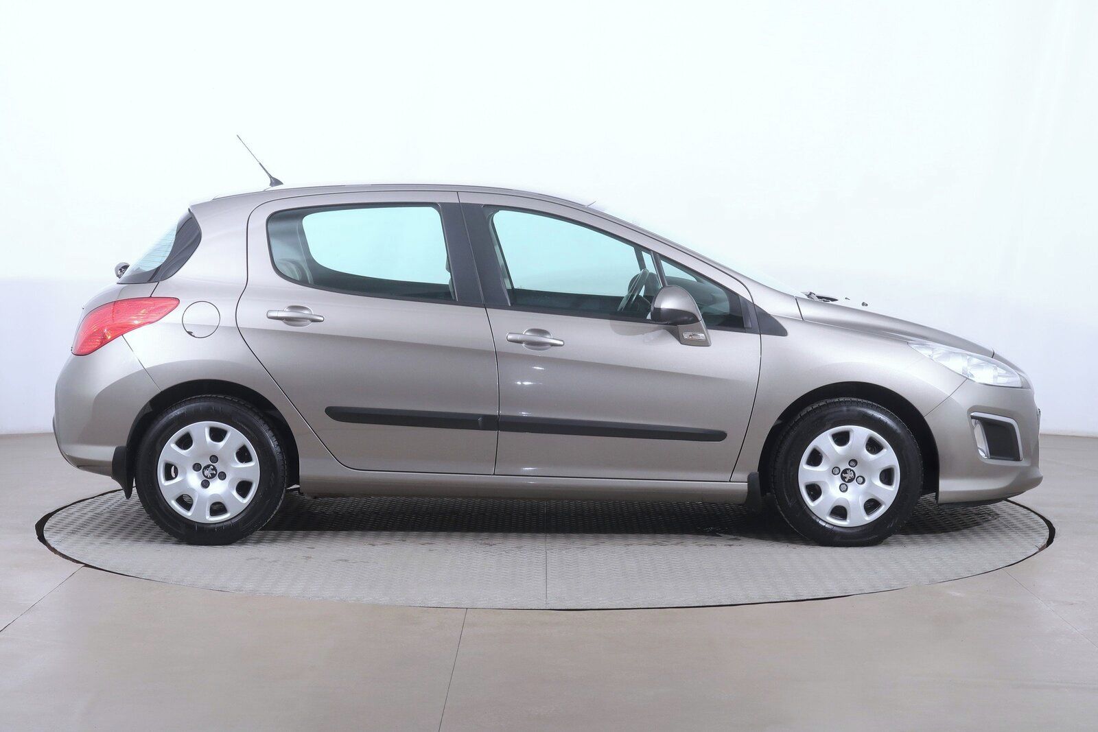 Peugeot 308, 1.6 VTi, Serv.kniha, po STK - fotka 6