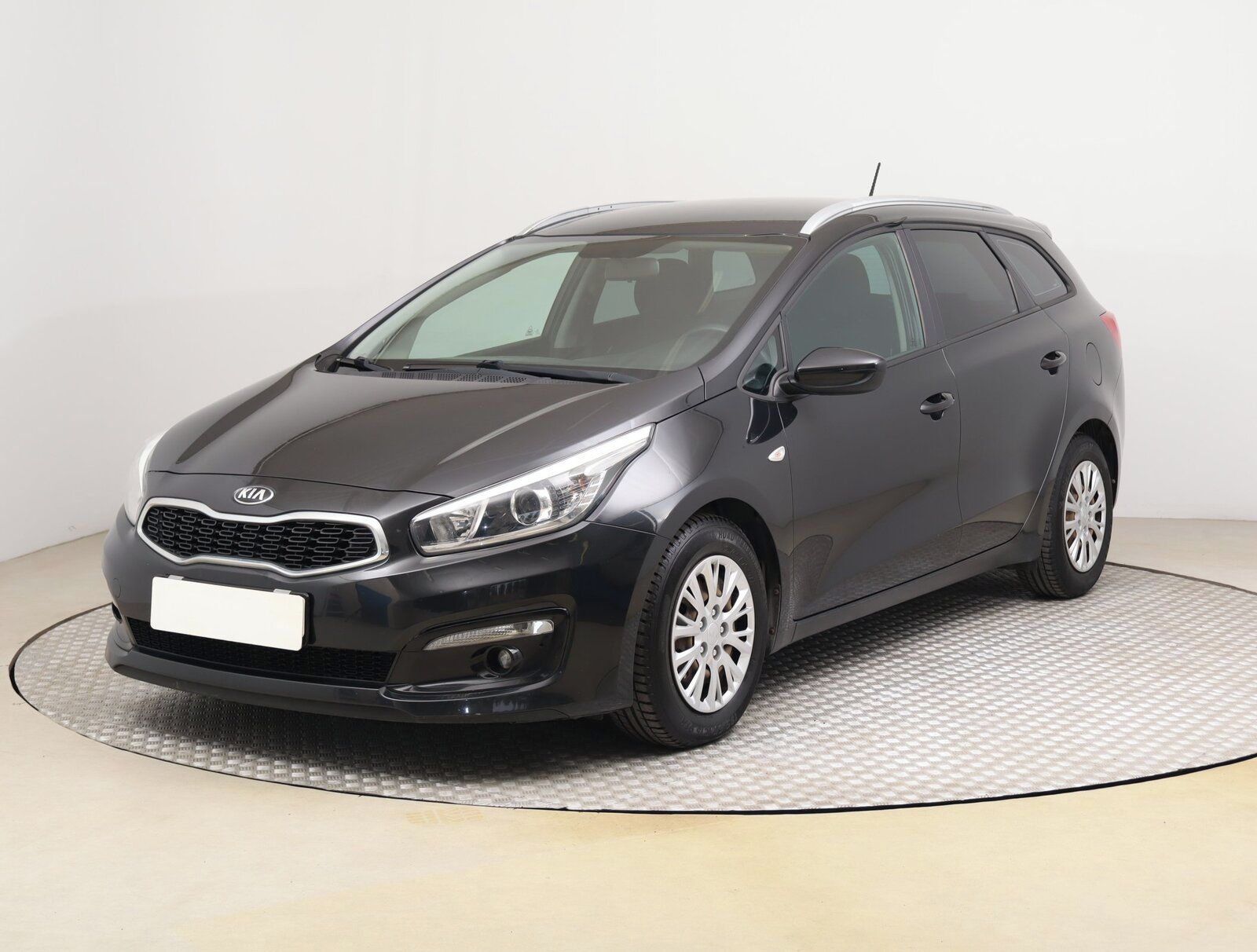 Kia Cee´d, 1.4 CVVT, Serv.kniha, Klima - fotka 2