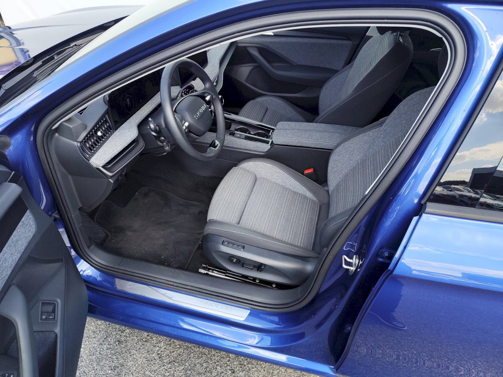 Škoda Superb, Selection 1.5 TSI iV / 150 kW - fotka 6