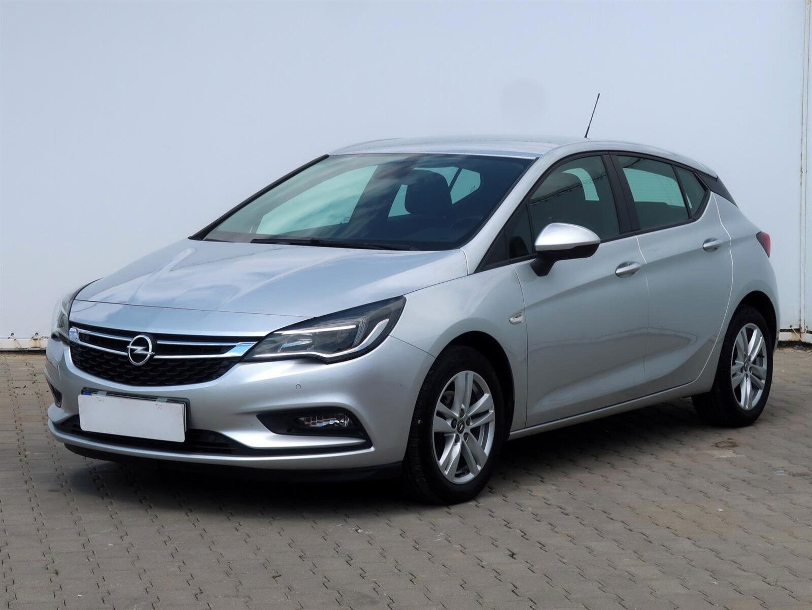 Opel Astra, 1.4 T, Serv.kniha - fotka 2