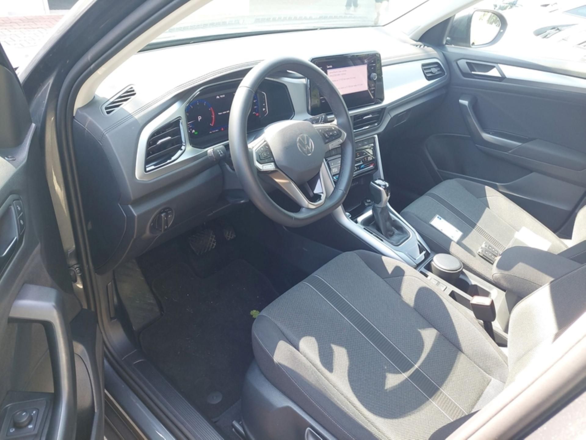 Volkswagen T-Roc, 1,5 TSi/110kW LIFE - DSG,TZ,.. - fotka 6