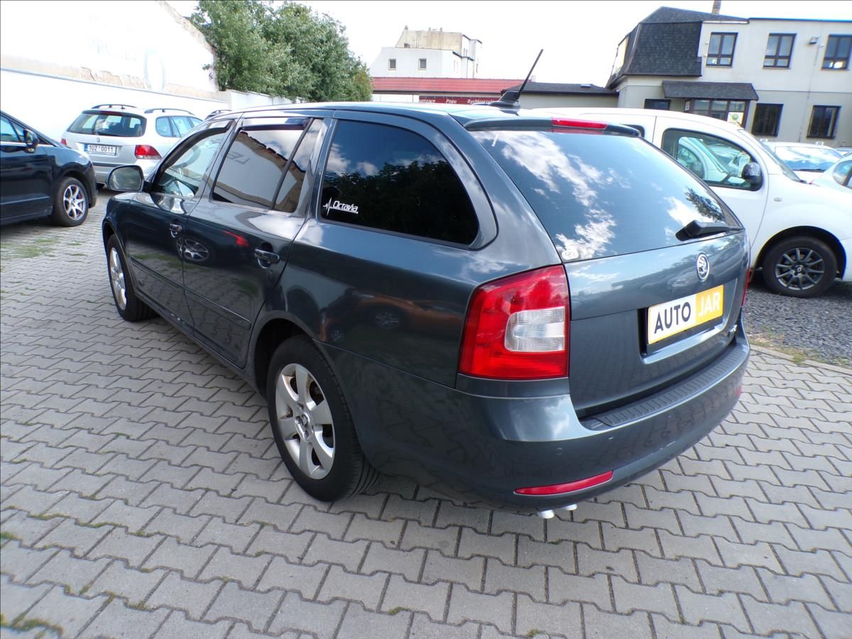 Škoda Octavia, 1,9 TDI  DSG - fotka 4