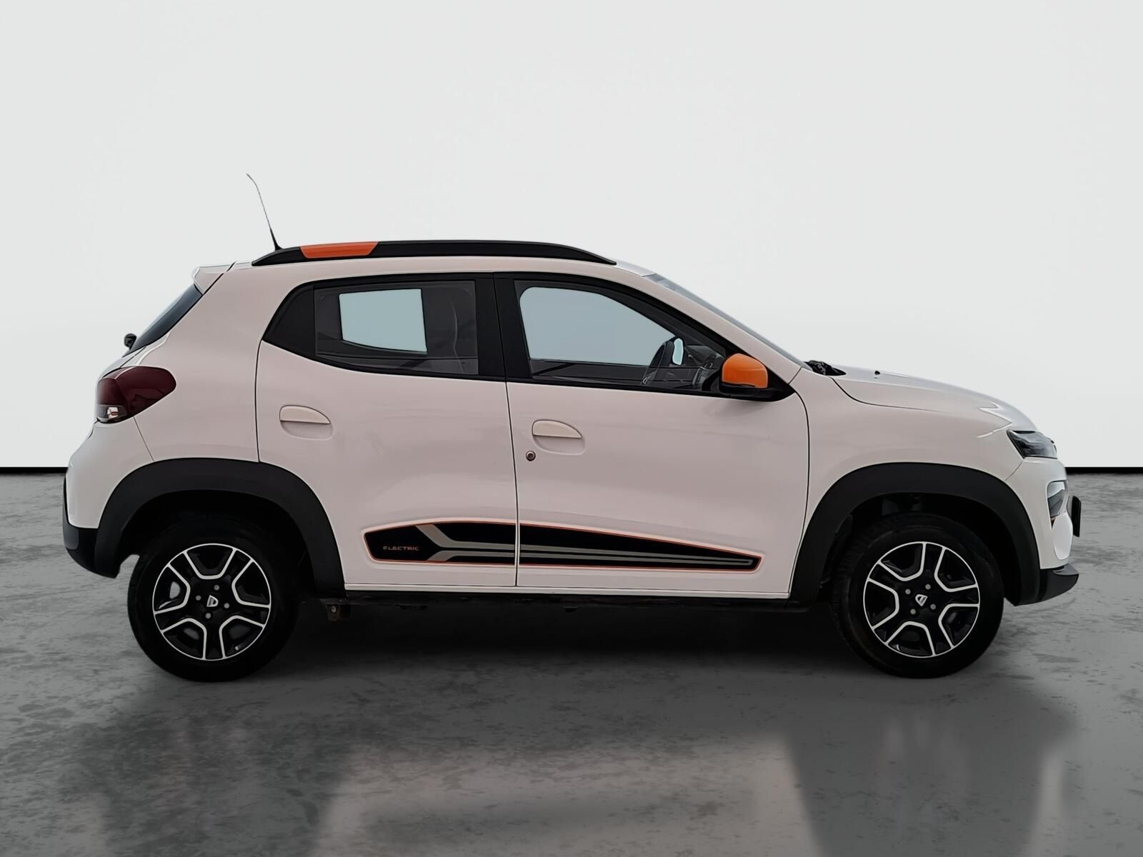 Dacia Spring, Electric 45 (27 kWh), SoH 92% - fotka 6