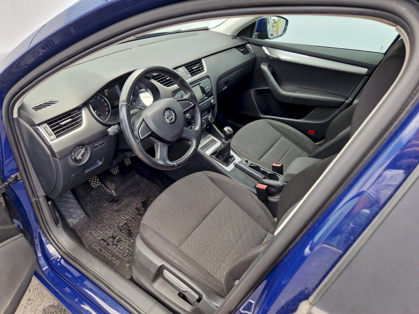 Škoda Octavia, 2.0TDI 110kW Ambition Plus - fotka 6