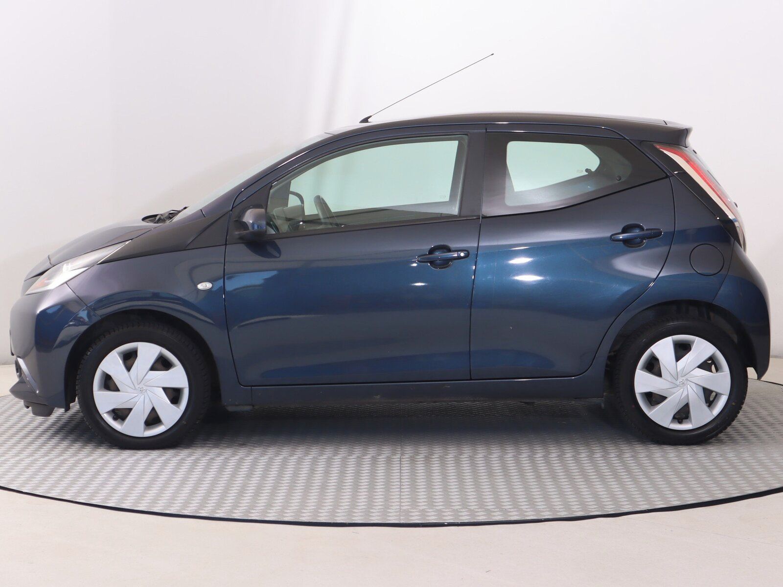 Toyota Aygo, 1.0 VVT-i, Automat, Serv.kniha - fotka 3