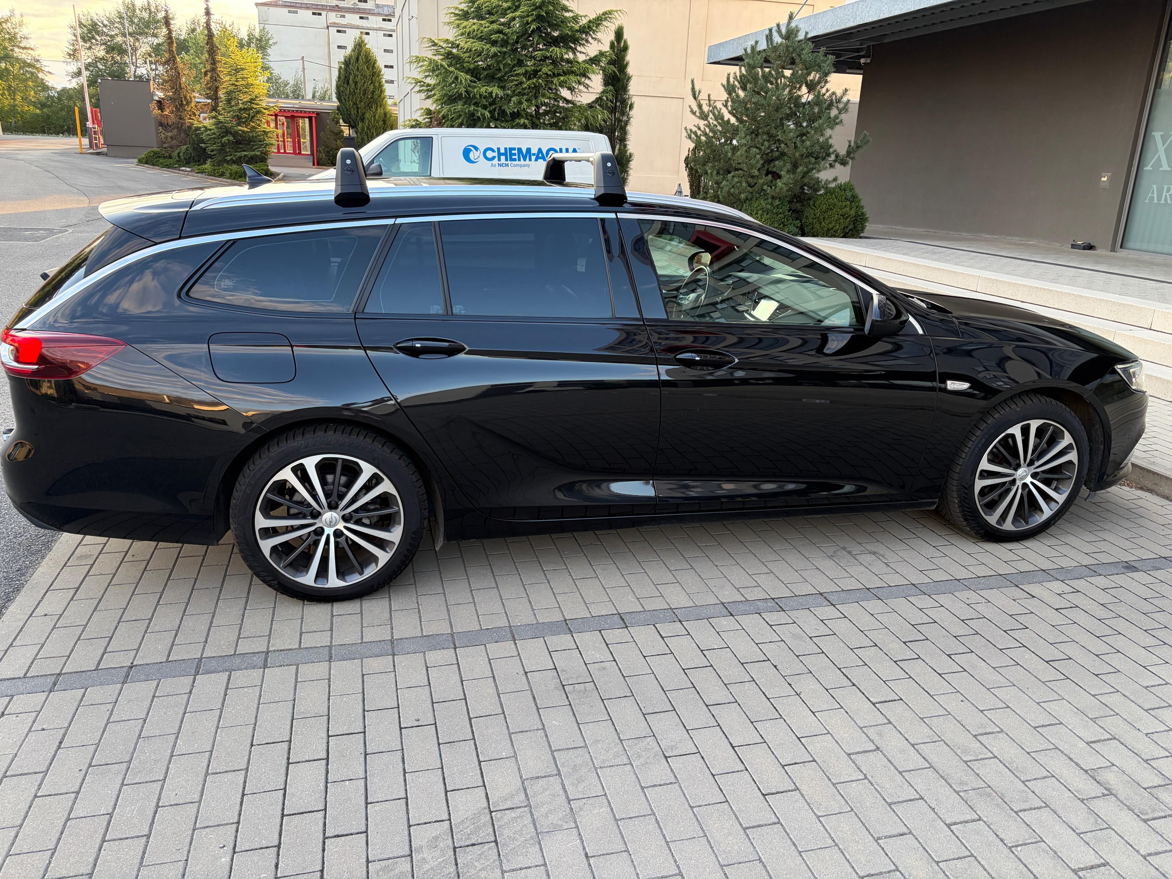 Opel Insignia, 1.5 T Business Executive - fotka 6