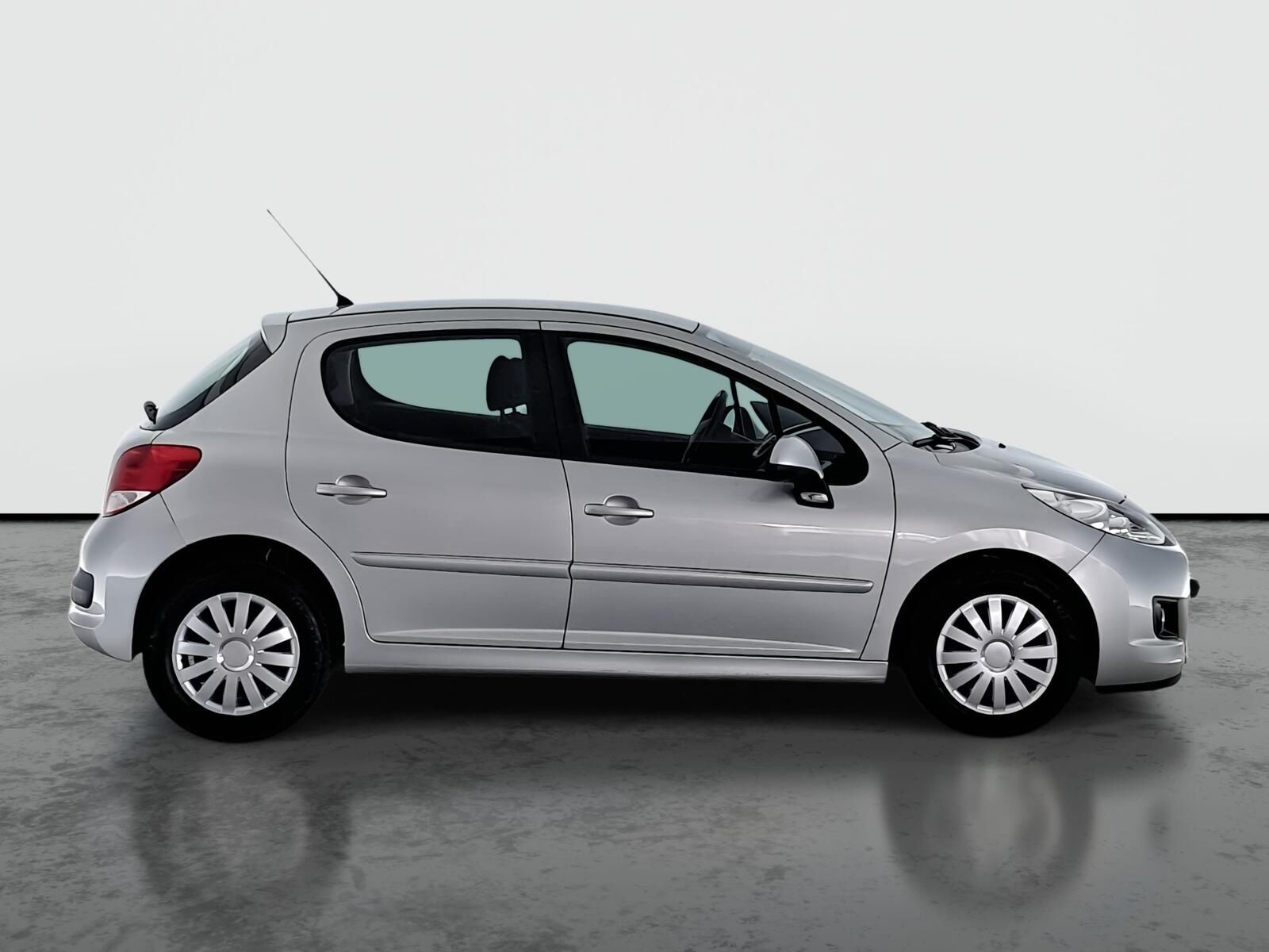Peugeot 207, 1.4 VTi, po STK, dobrý stav - fotka 6