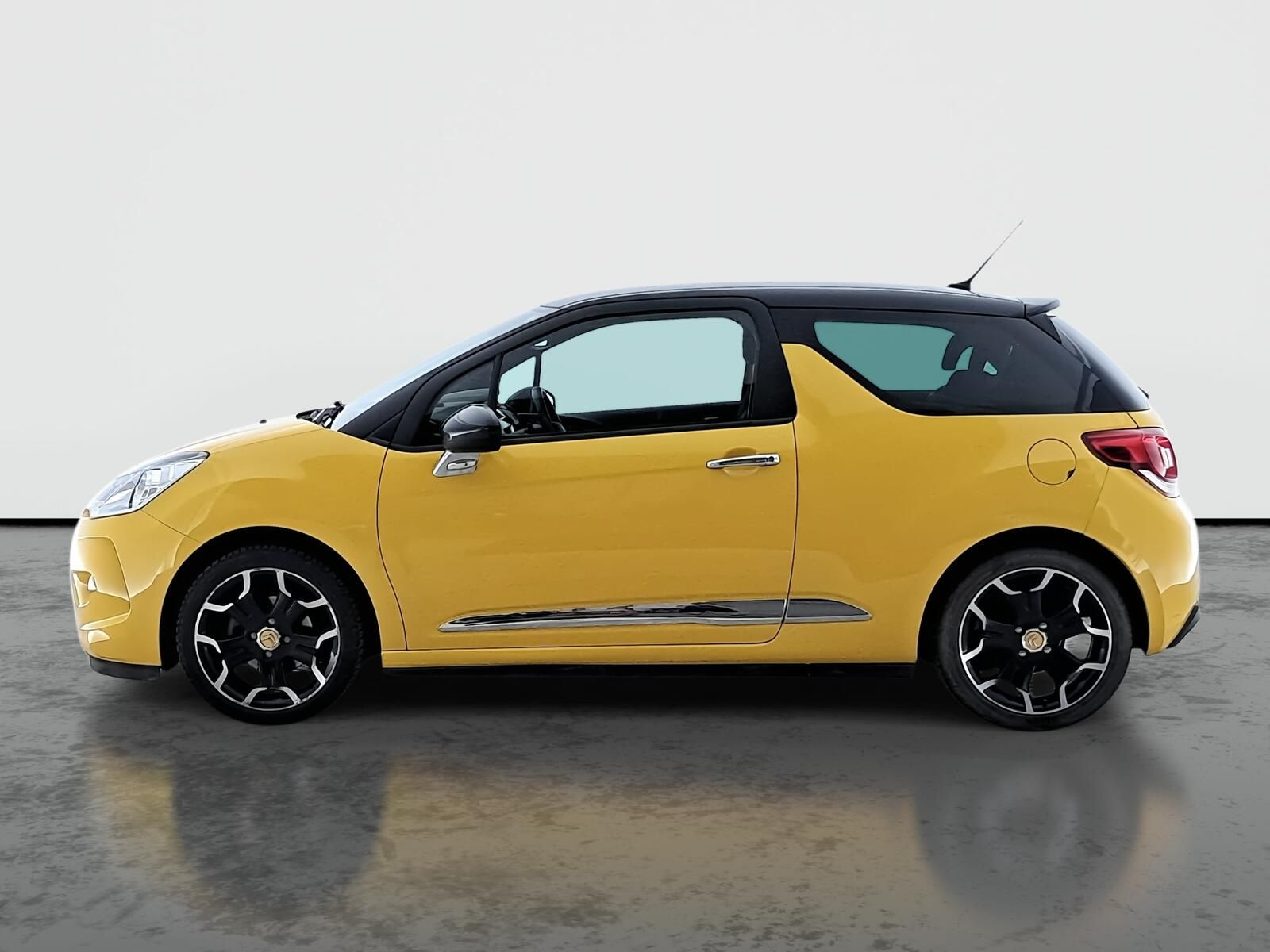 Citroën DS3, 1.2 VTi, Automat - fotka 3