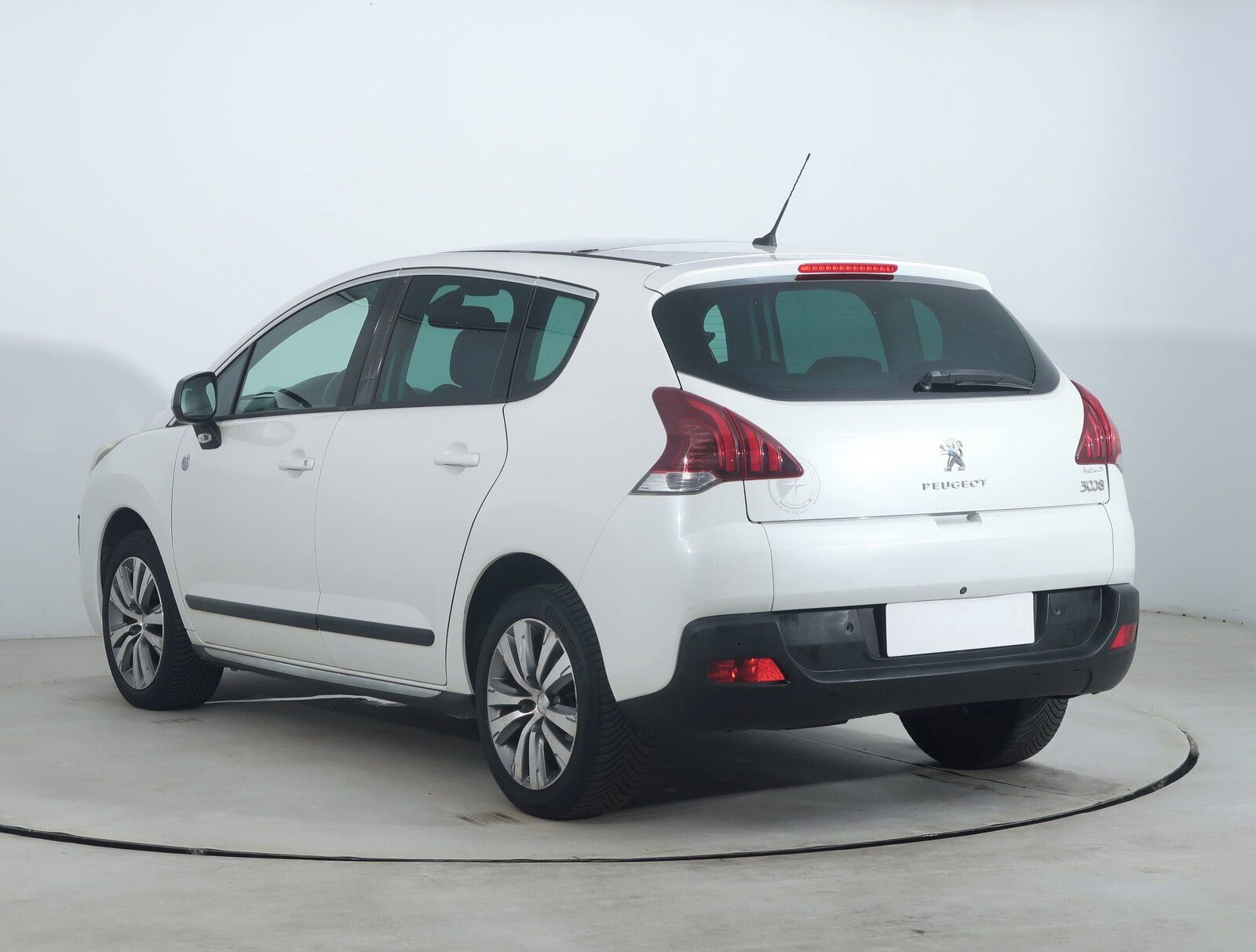 Peugeot 3008, 1.6 BlueHDi, Navi - fotka 4
