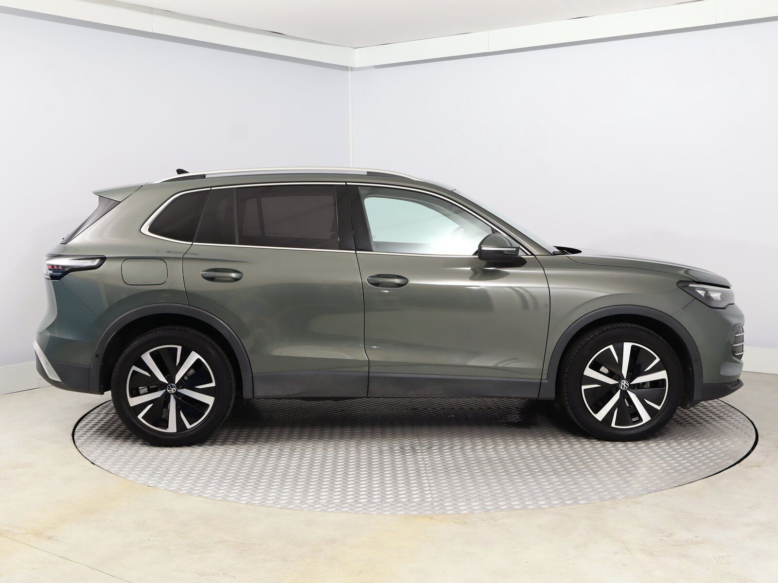 Volkswagen Tiguan, 1.5 eTSI, Elegance - fotka 6