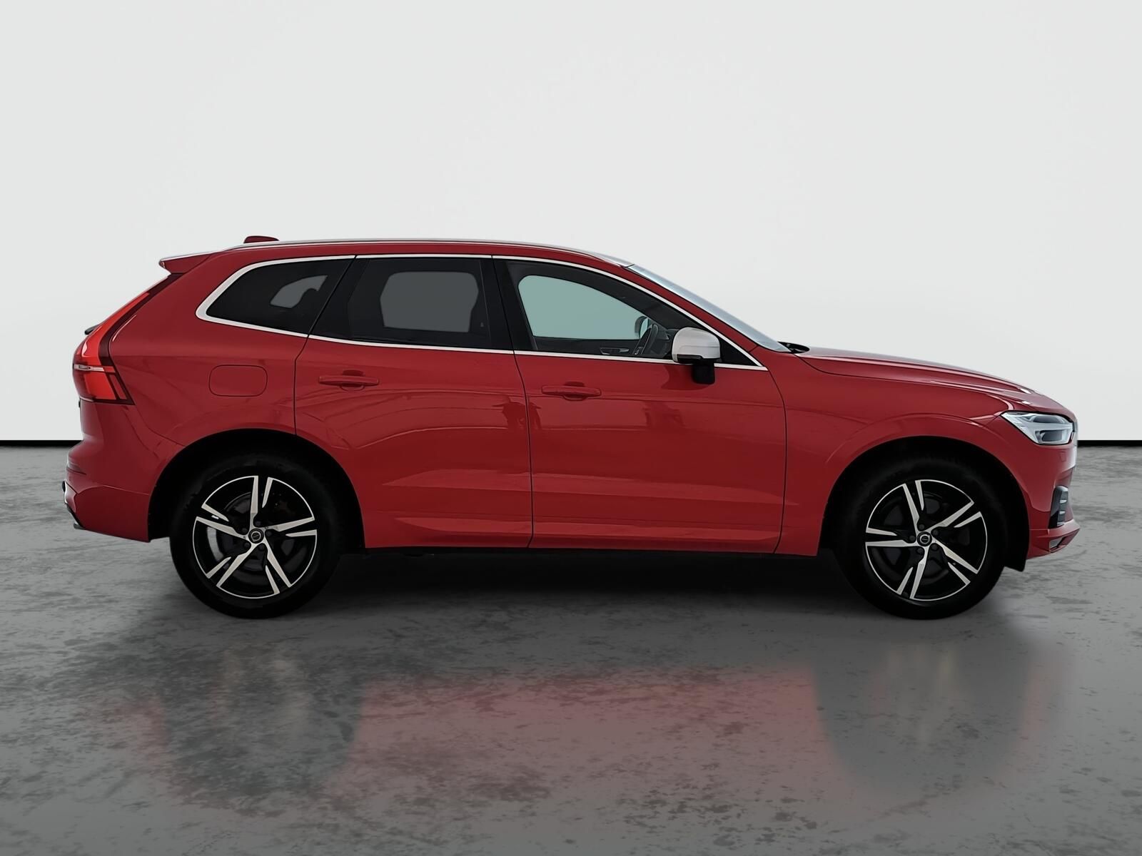 Volvo XC60, T5 AWD, R-Design, 4X4 - fotka 6
