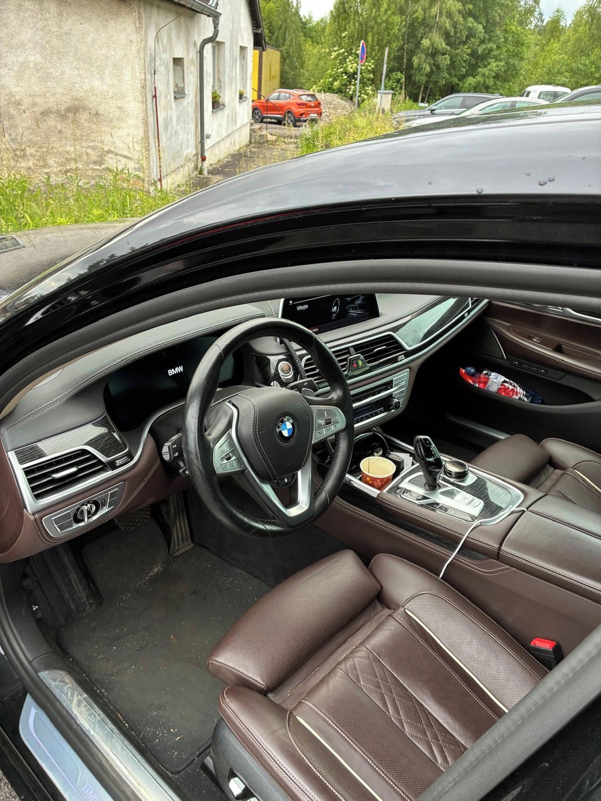 BMW Řada 7, 1 maj.plný servis nová STK - fotka 4