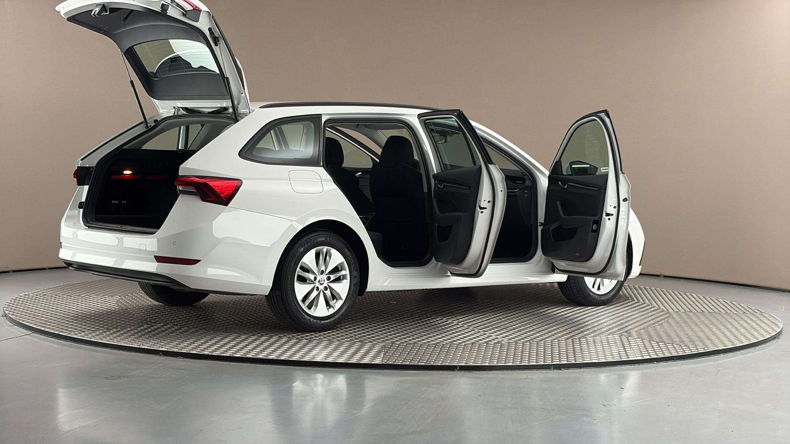 Škoda Octavia, 1.5 TSI Ambition Combi - fotka 6