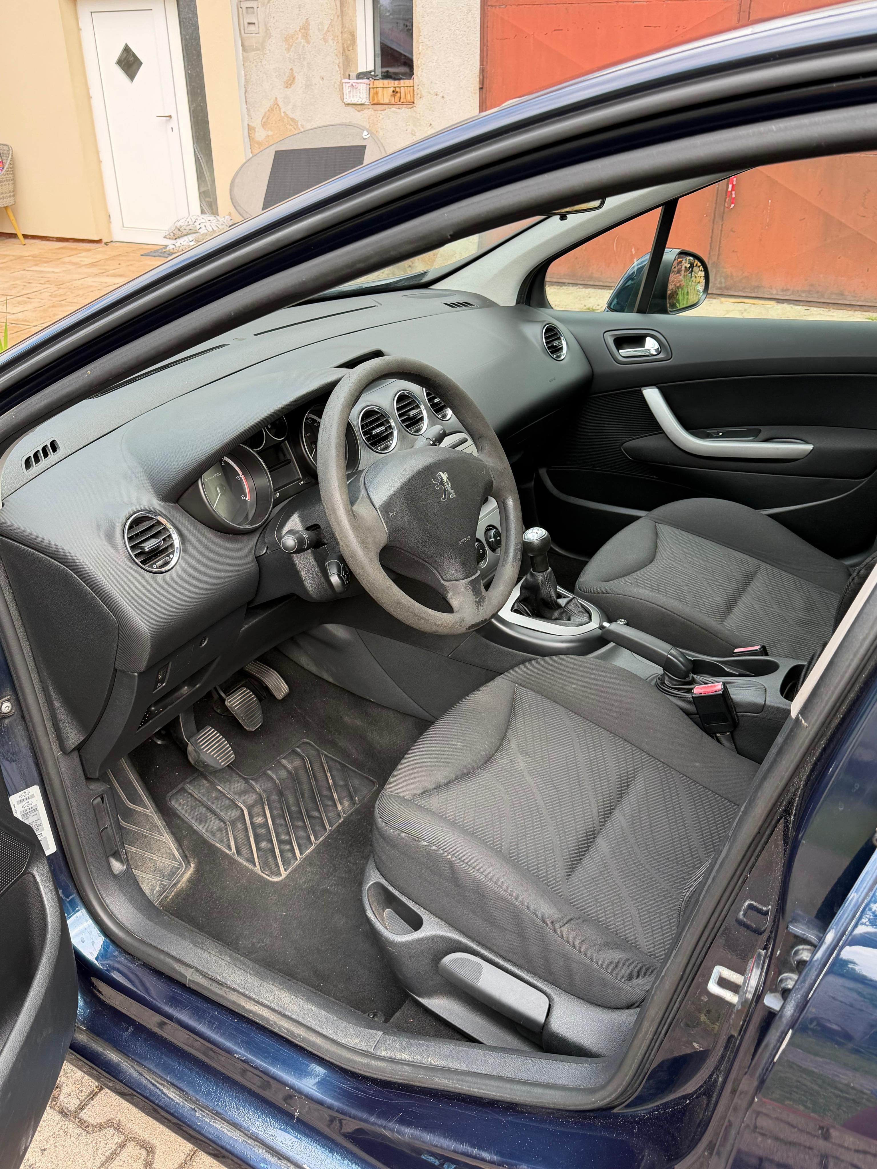 Peugeot 308 - fotka 5
