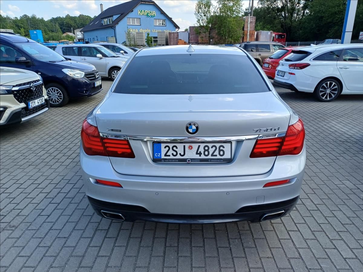 BMW Řada 7, 750d xDrive 3,0 280 kW - fotka 5