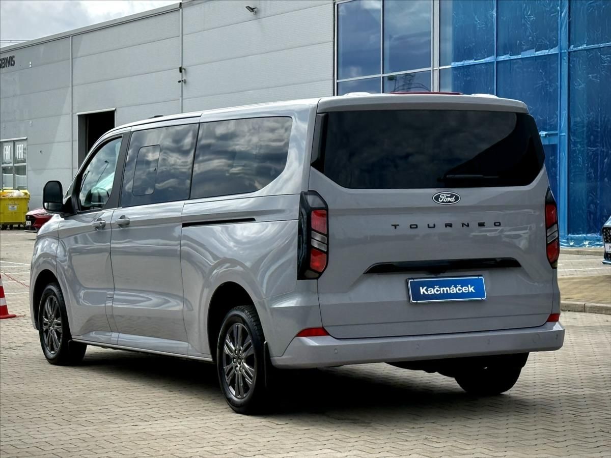 Ford Tourneo Custom, 2,0 EcoBlue 125kW Titanium L2 - fotka 3