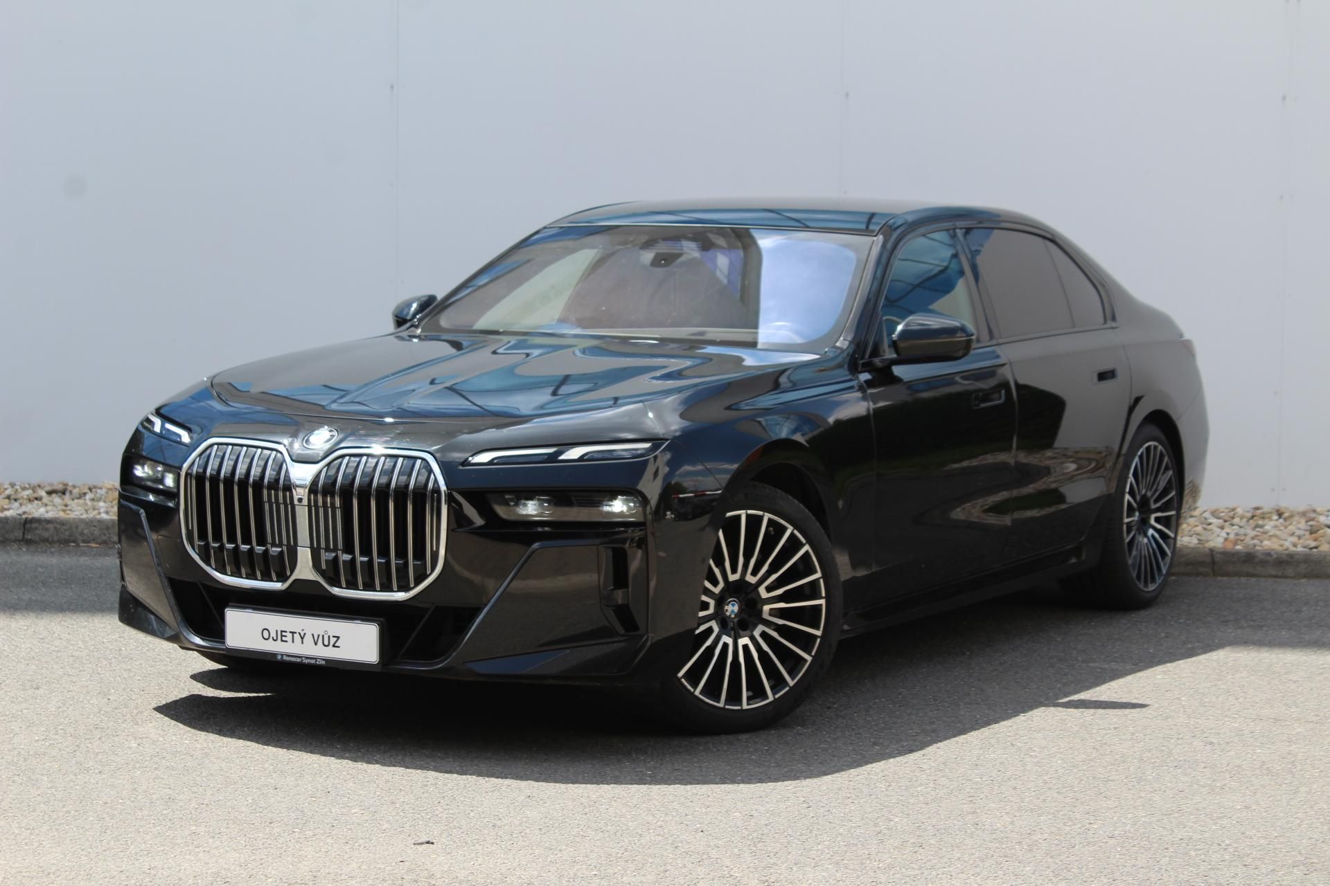 BMW Řada 7, 740d xDrive, 220kW, CZ