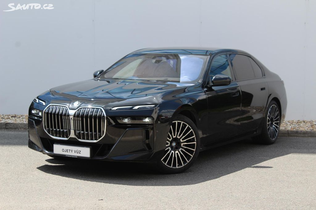 BMW Řada 7, 740d xDrive, 220kW, CZ
