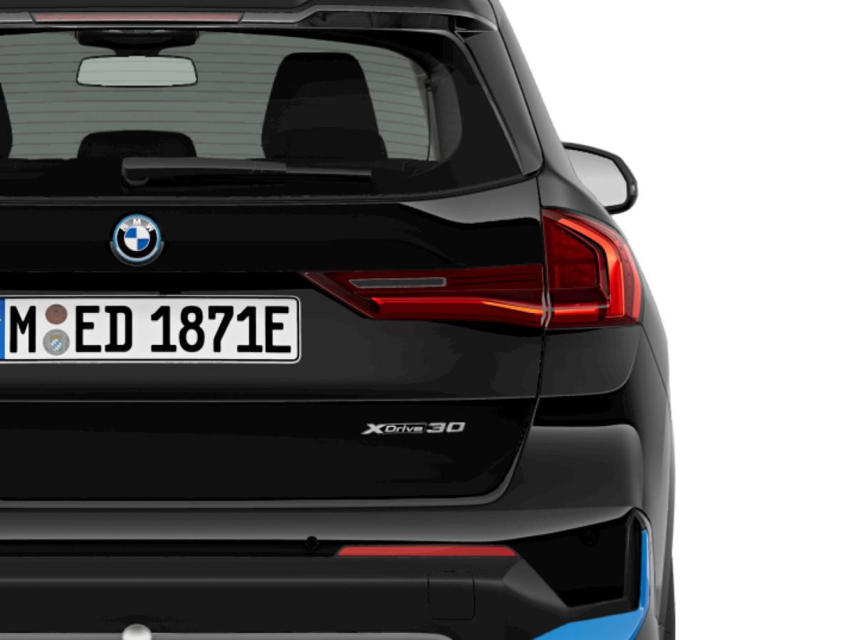 BMW iX1, xDrive30 - fotka 6
