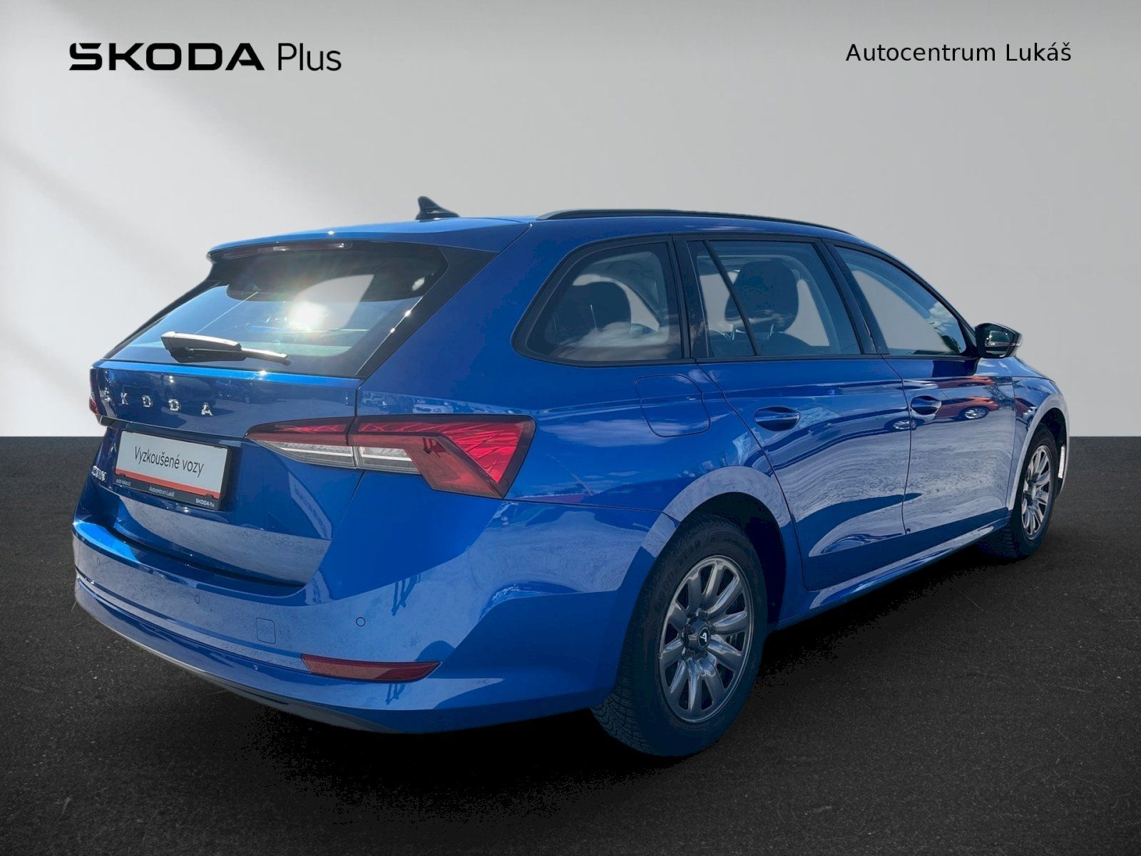 Škoda Octavia, COMBI AMBITION PLUS 2.0 TDI 85 - fotka 2