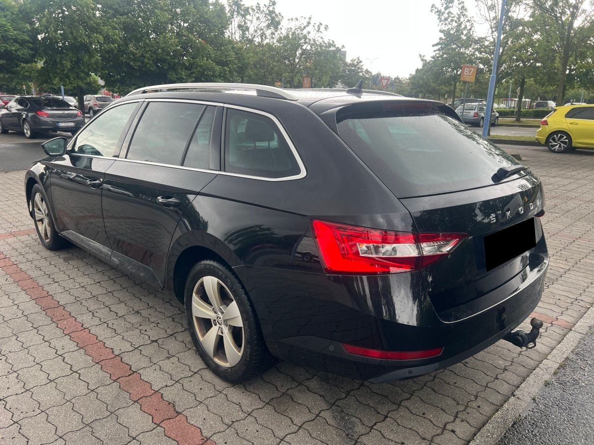 Škoda Superb, 2.0TDI DSG Style Plus,Virtual - fotka 3