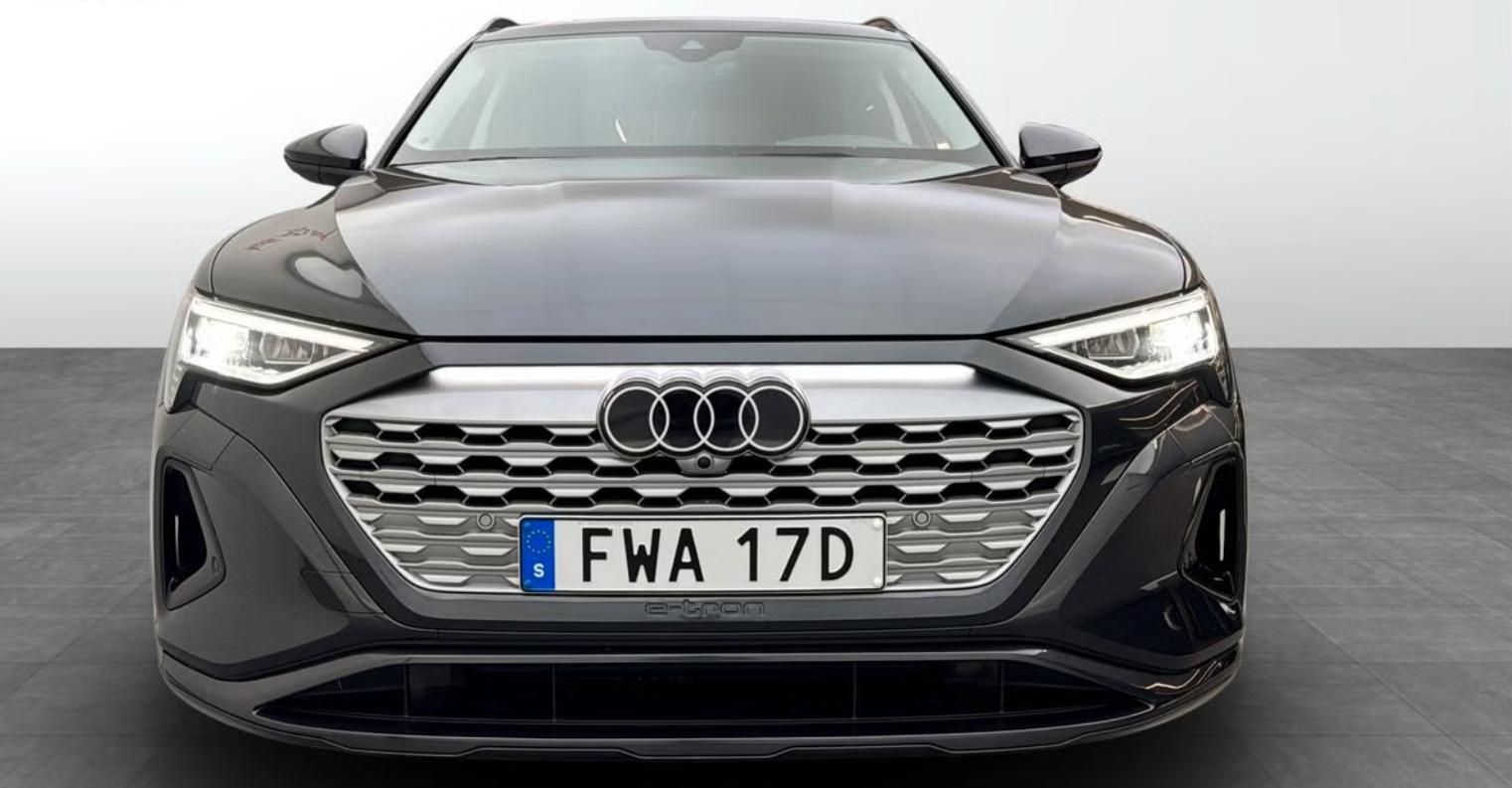 Audi Q8 e-tron, 50 Q Kamera Tažné Ambient - fotka 4