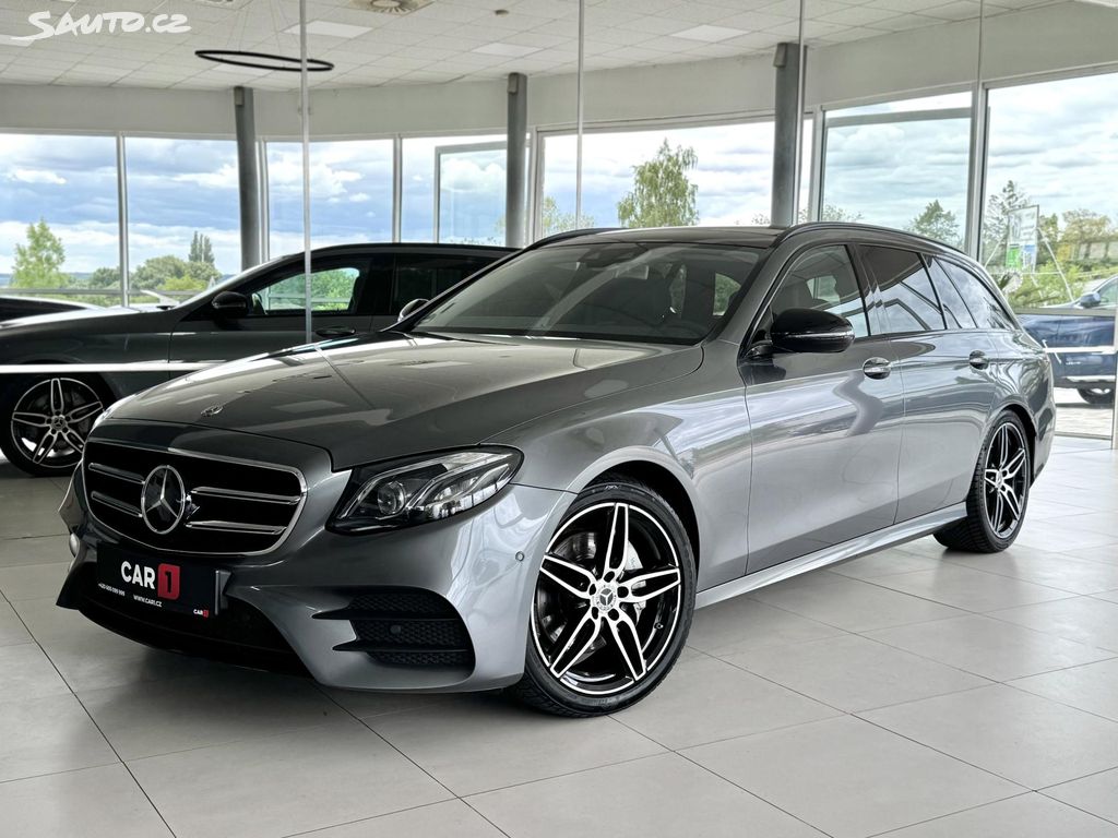 Mercedes-Benz Třídy E, 220d 4Matic AMG*Kamera*Panoram