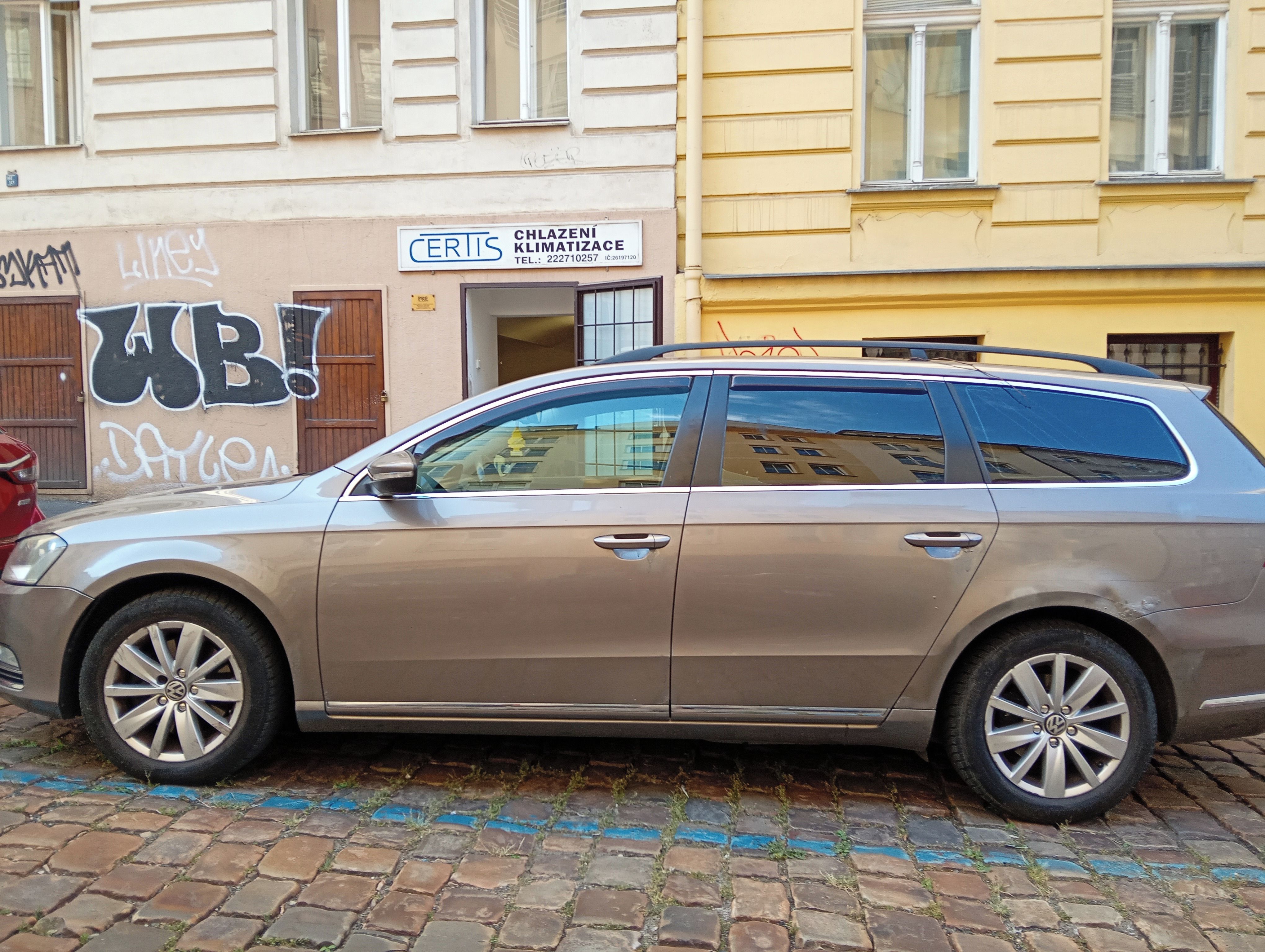 Volkswagen Passat Variant - fotka 5