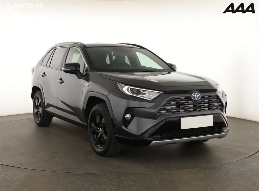 Toyota Rav4, 2.5 Hybrid, Automat, ČR,1.maj