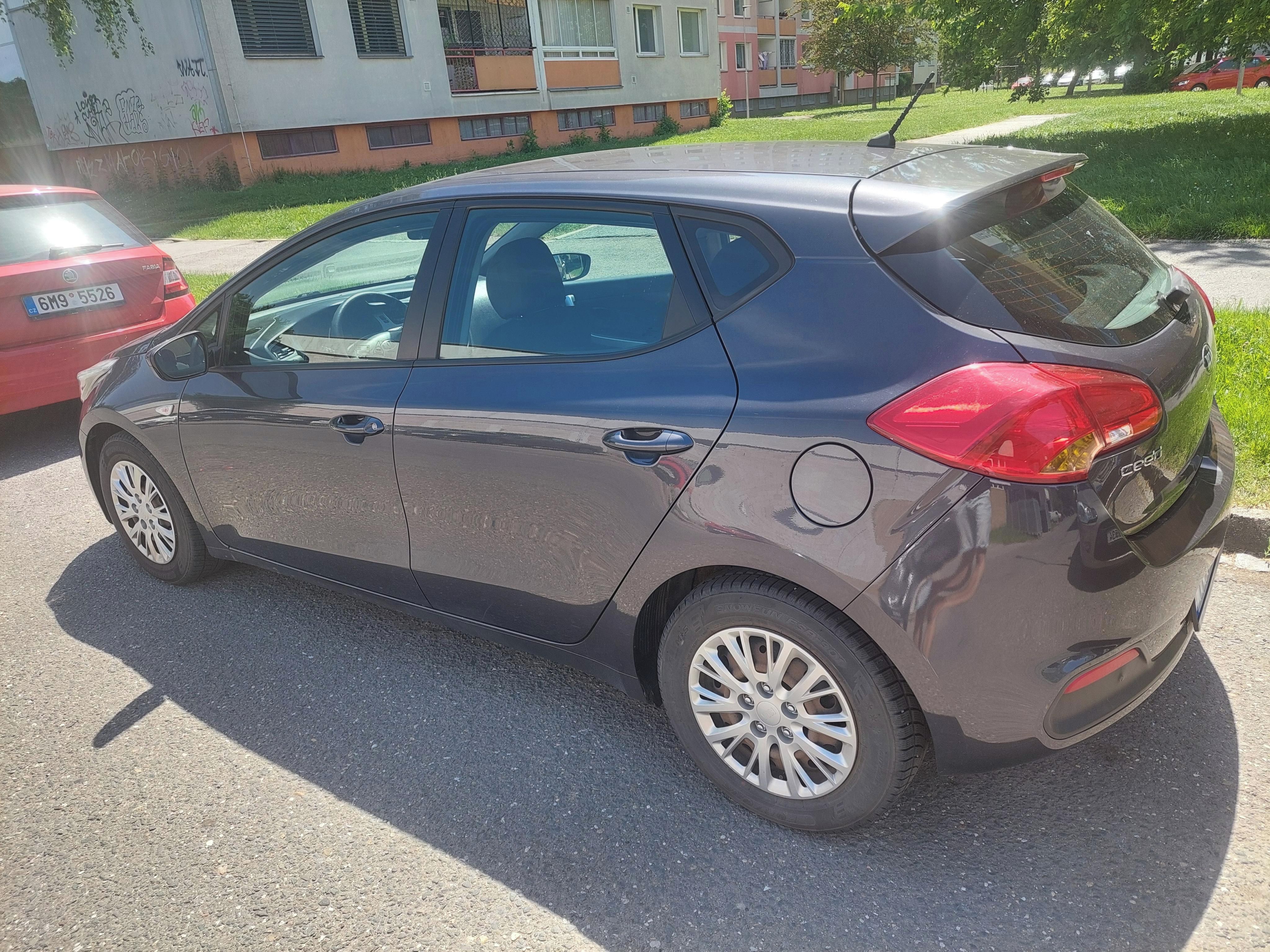 Kia Cee´d, 1.4 - fotka 4