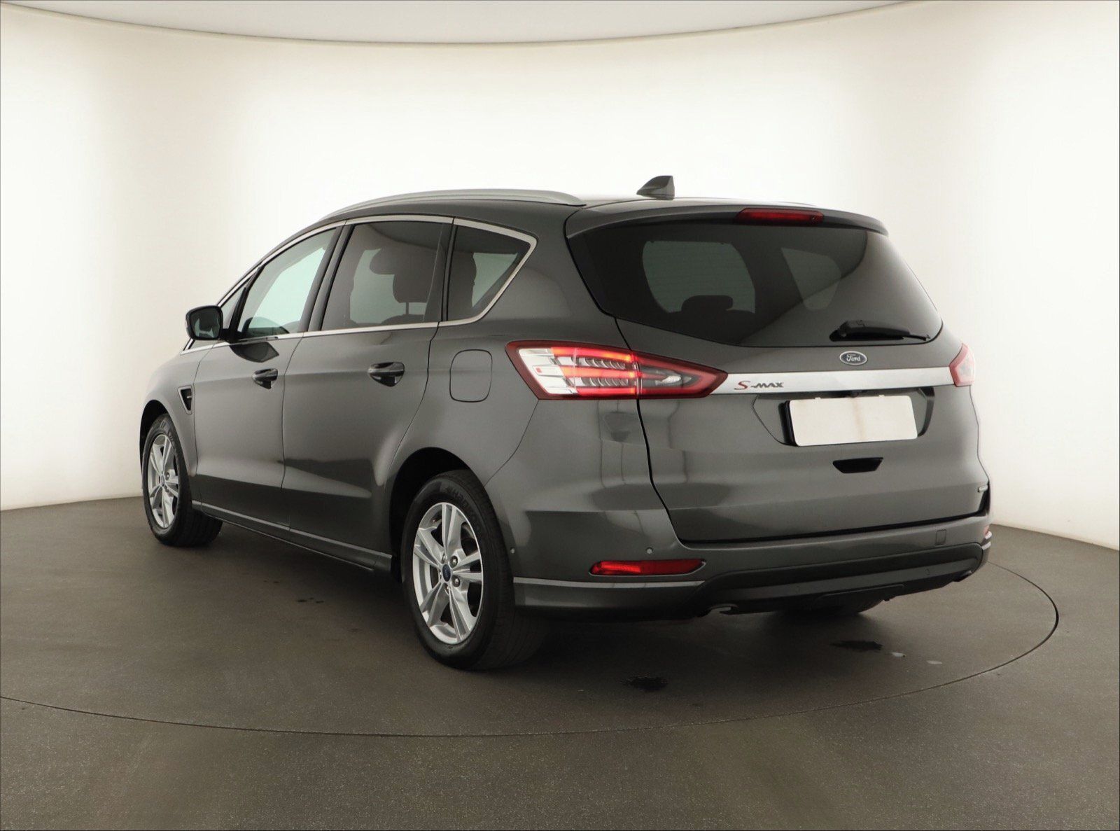 Ford S-MAX, Hybrid, Titanium, Automat, ČR - fotka 4