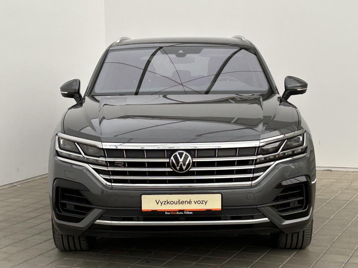 Volkswagen Touareg, 3.0TSI 250kW 4x4  R-Line - fotka 4