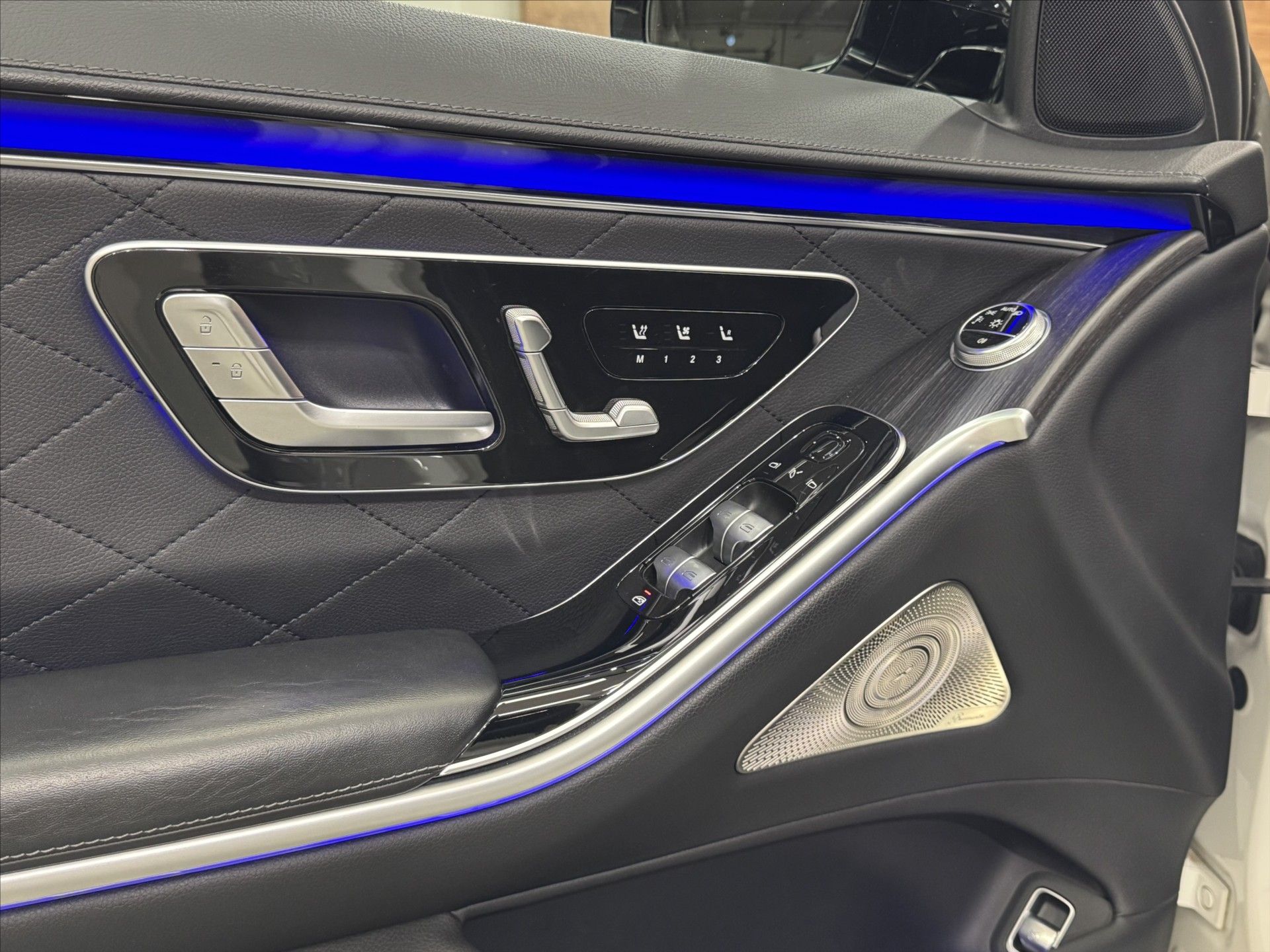 Mercedes-Benz Třídy S, 350d AMG 4MATIC MASÁŽE - fotka 5