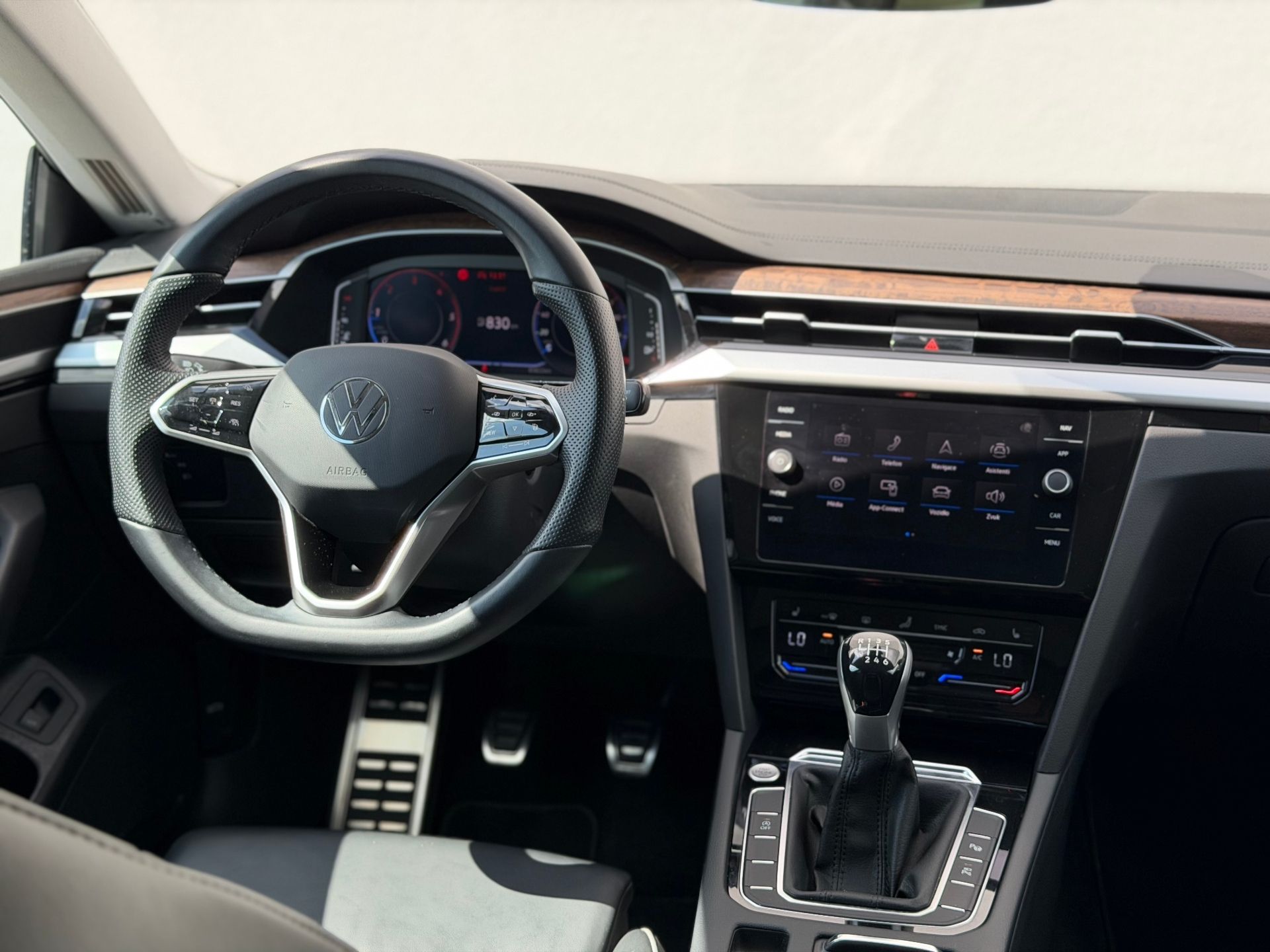 Volkswagen Arteon, 2.0TDi 110kW ELEGANCE - fotka 5