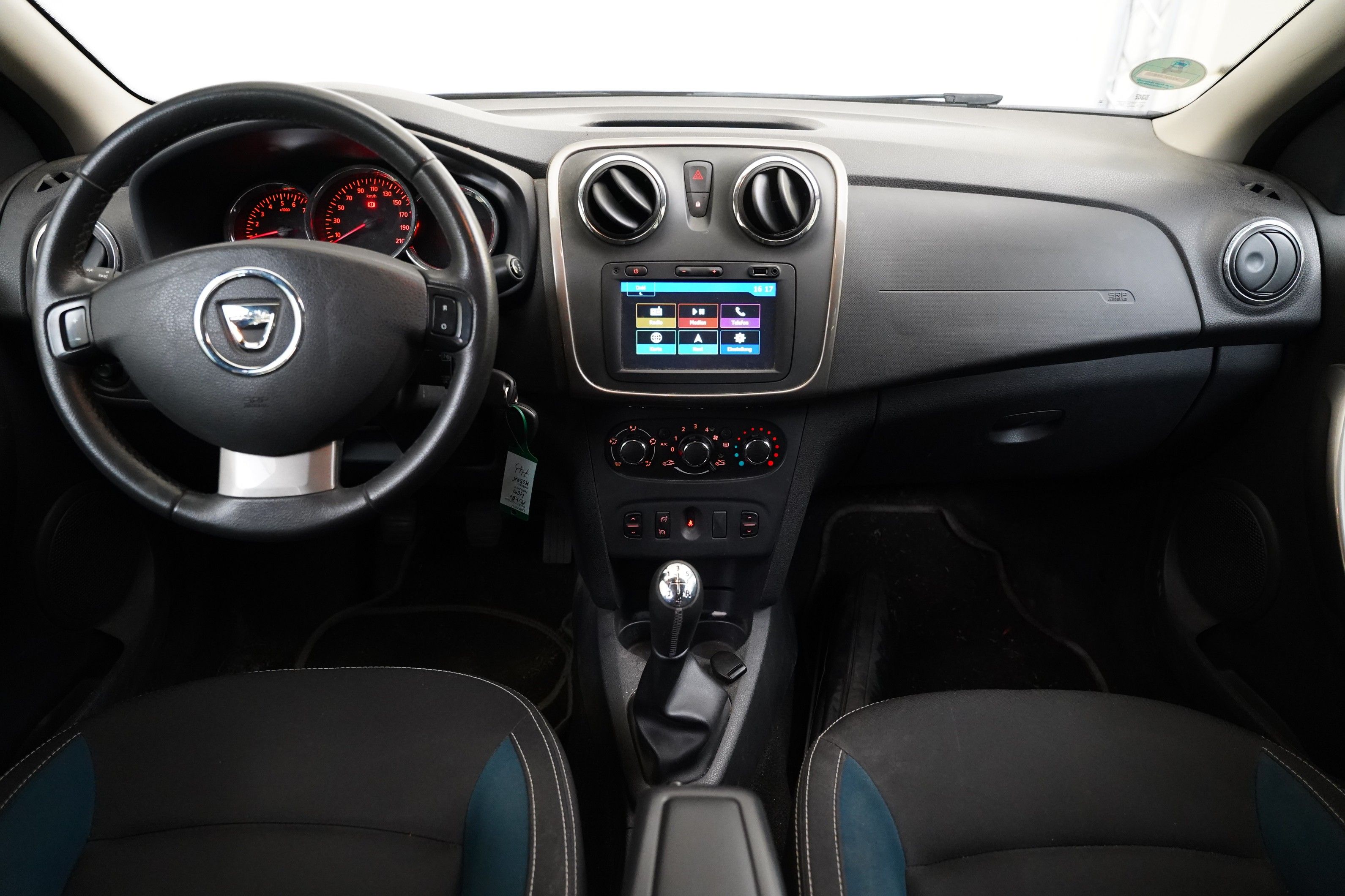 Dacia Logan, 0.9 TCe 66 kW Celebration - fotka 5