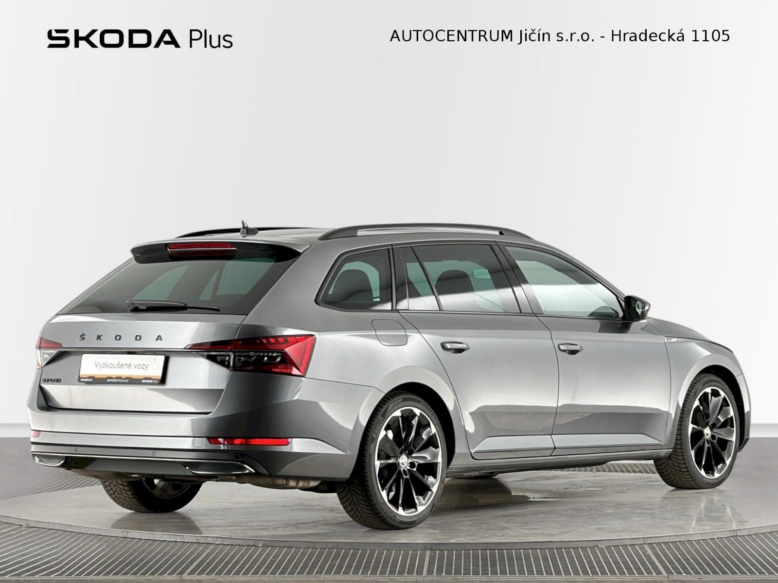 Škoda Superb, Combi DSG 2.0TSI 140kW SportLi - fotka 2