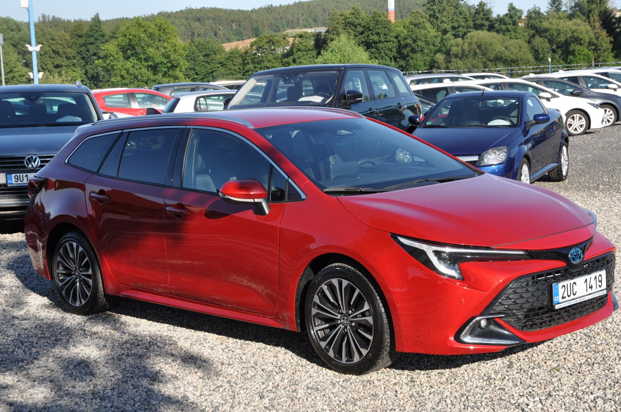 Toyota Corolla, 1.8 Hybrid KOMBI - fotka 2