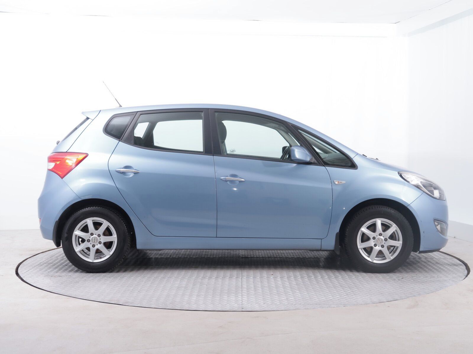 Hyundai ix20, 1.6 CVVT, ČR,1.maj, Serv.kniha - fotka 6