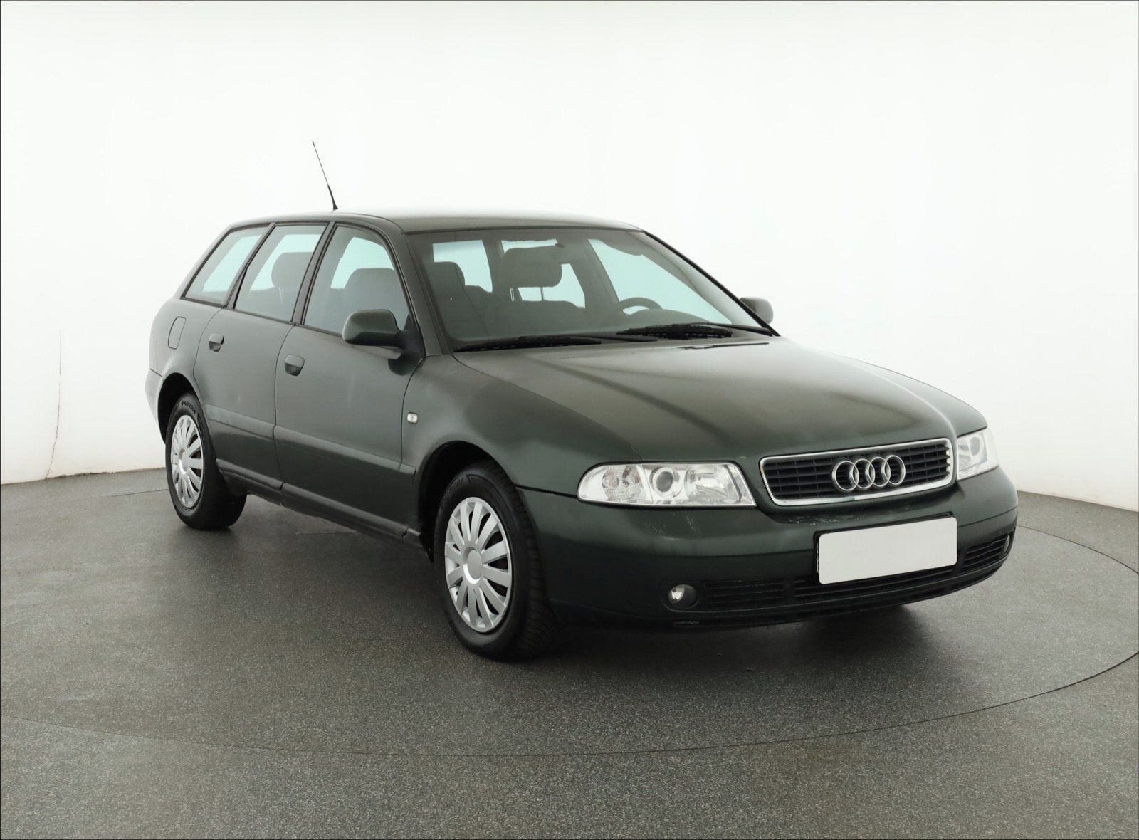 Audi A4, 1.9 TDI, Tažné, Klima