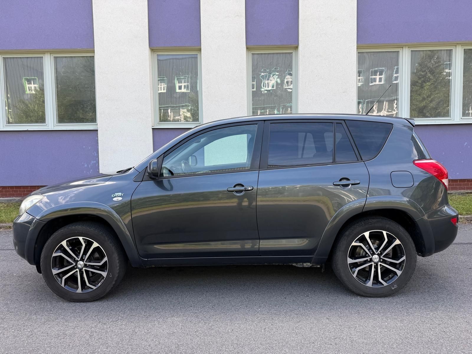 Toyota Rav4, 2,2 D4-D 4WD / 130 kW / - fotka 2