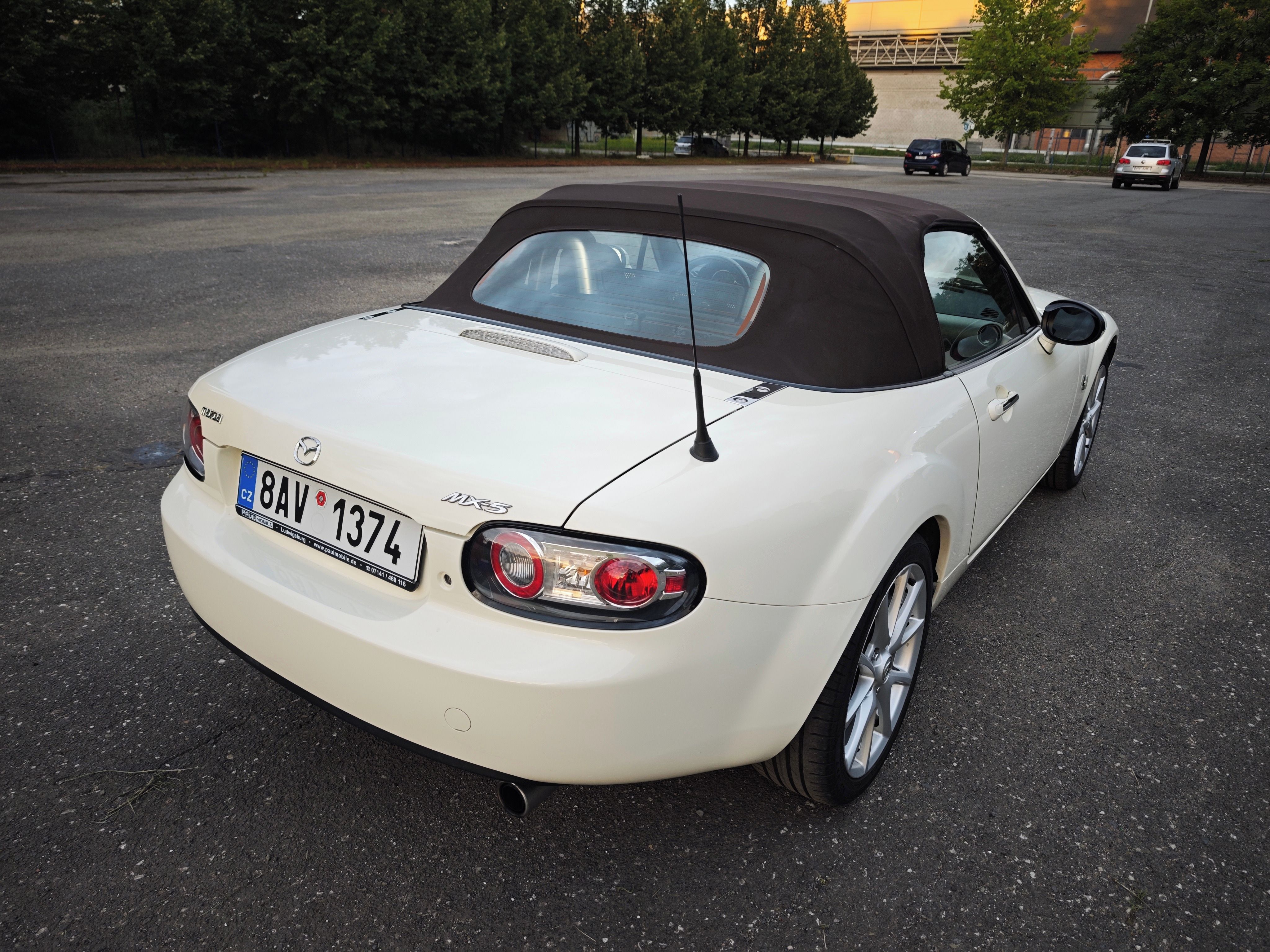 Mazda MX-5, 2.0 Marble bílá - fotka 5
