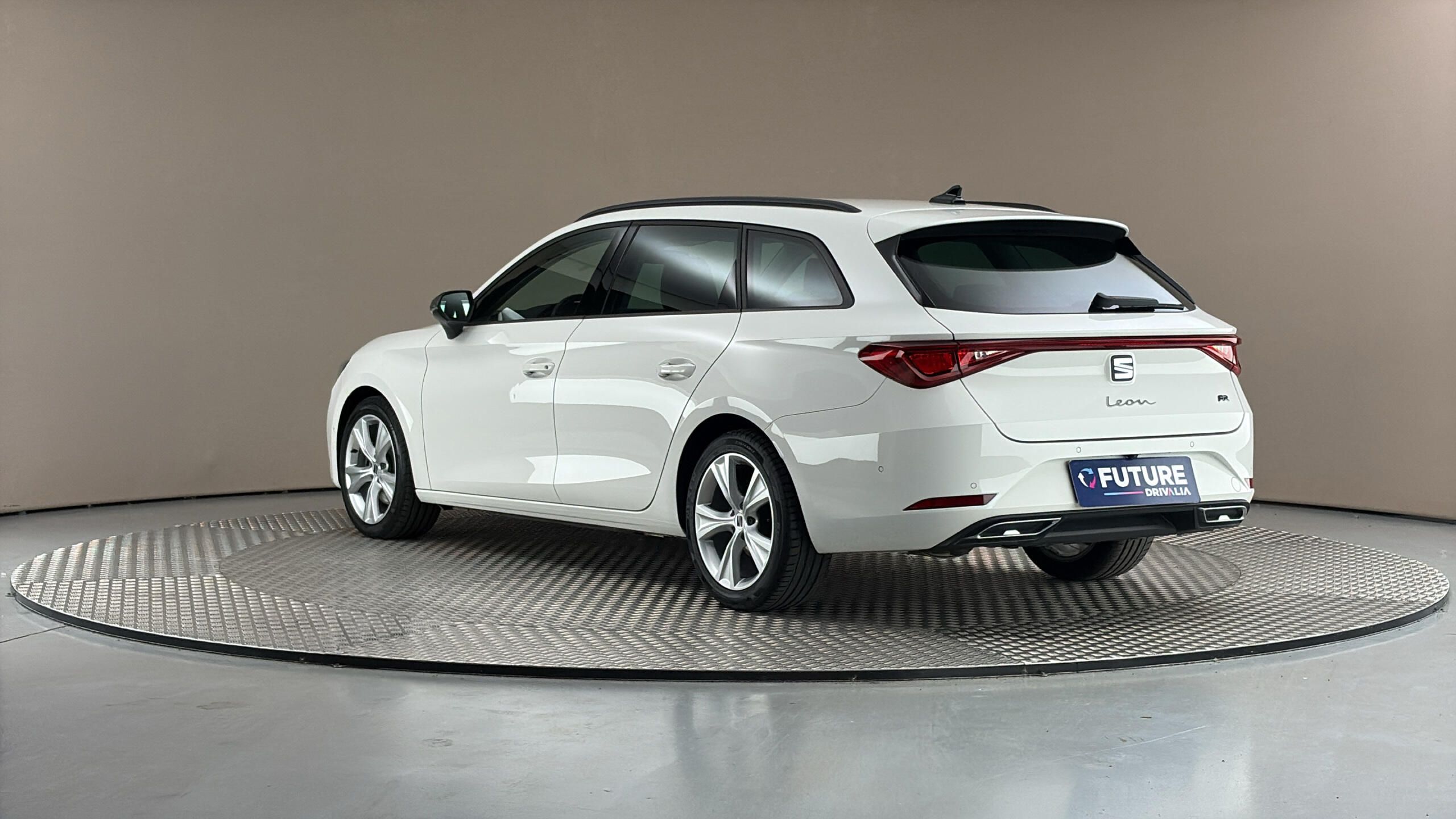 Seat Leon, 2.0 TDI DSG FR Sportstourer - fotka 2